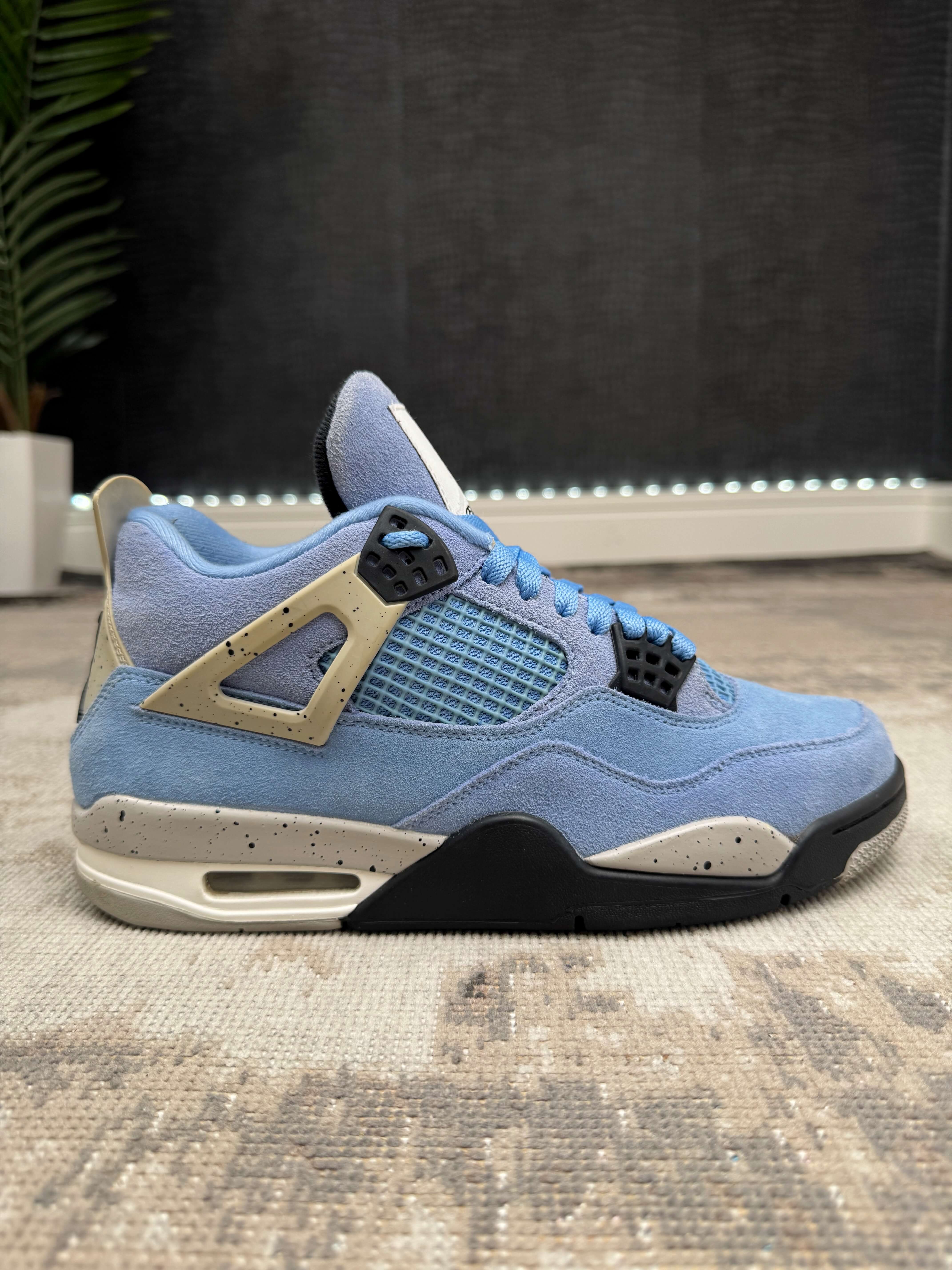 Nike Jordan 4 'University Blue'