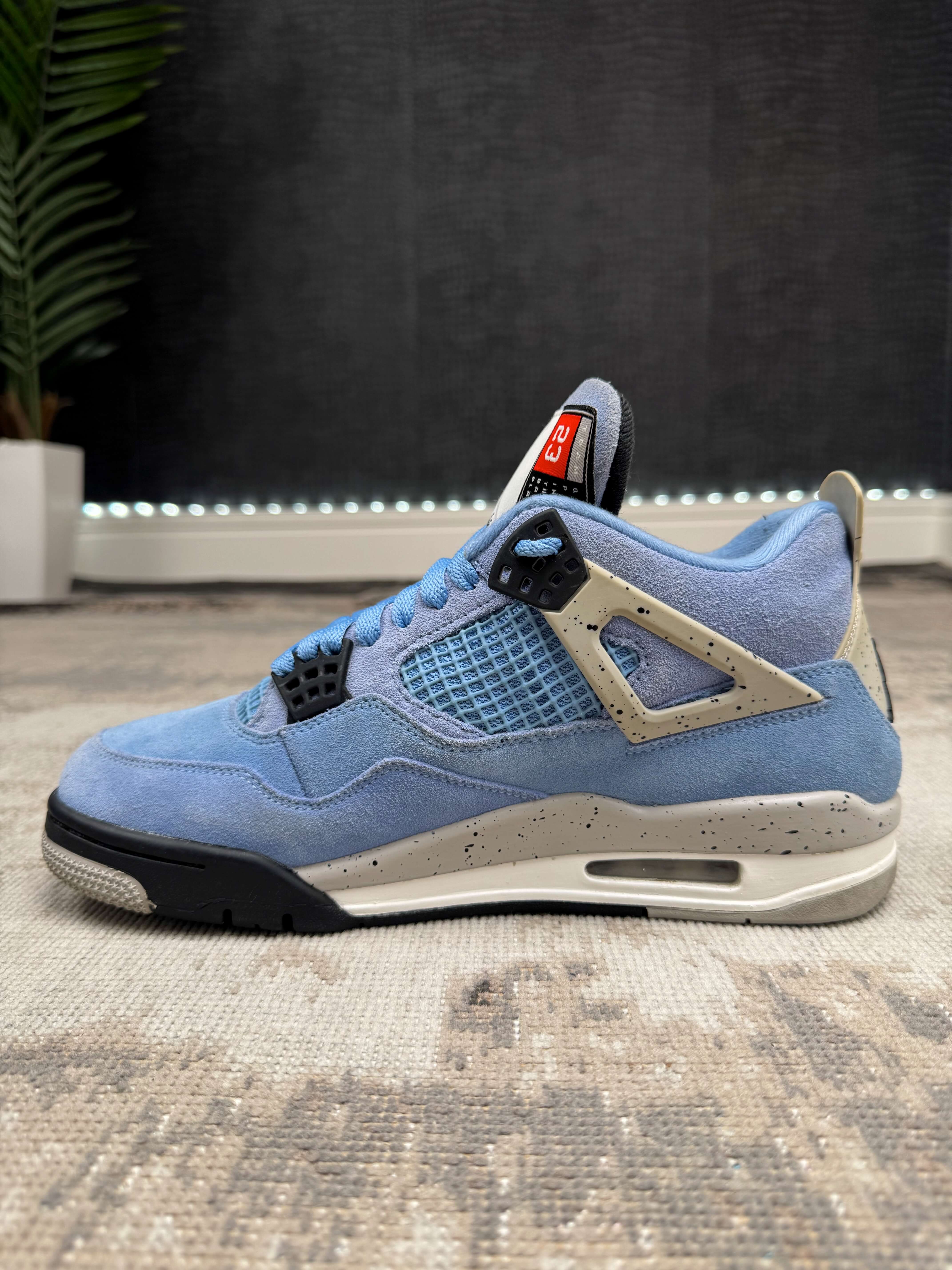 Nike Jordan 4 'University Blue'