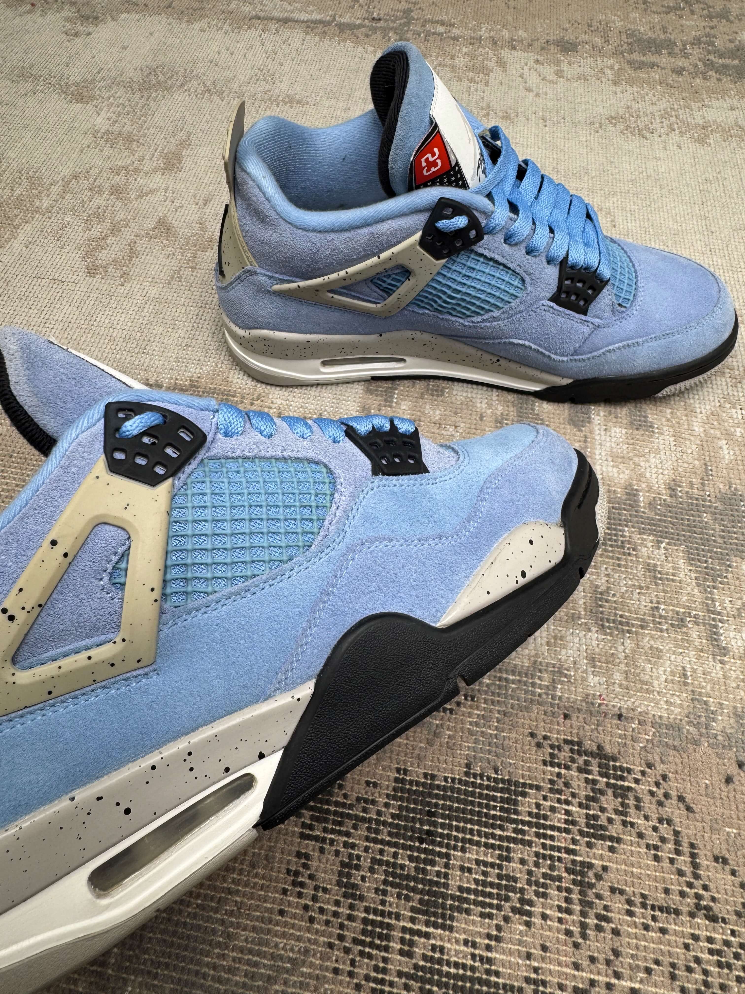 Nike Jordan 4 'University Blue'