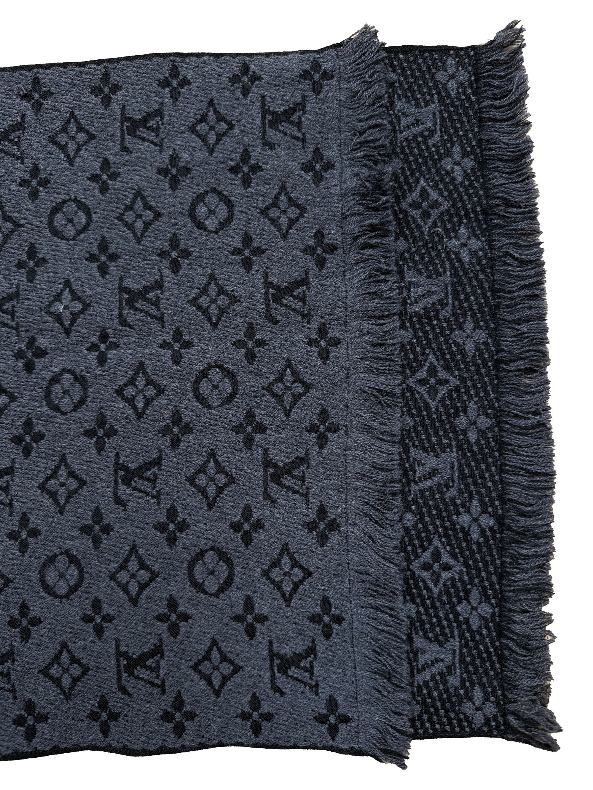 Louis Vuitton Monogram Scarf - Grey Louis Vuitton