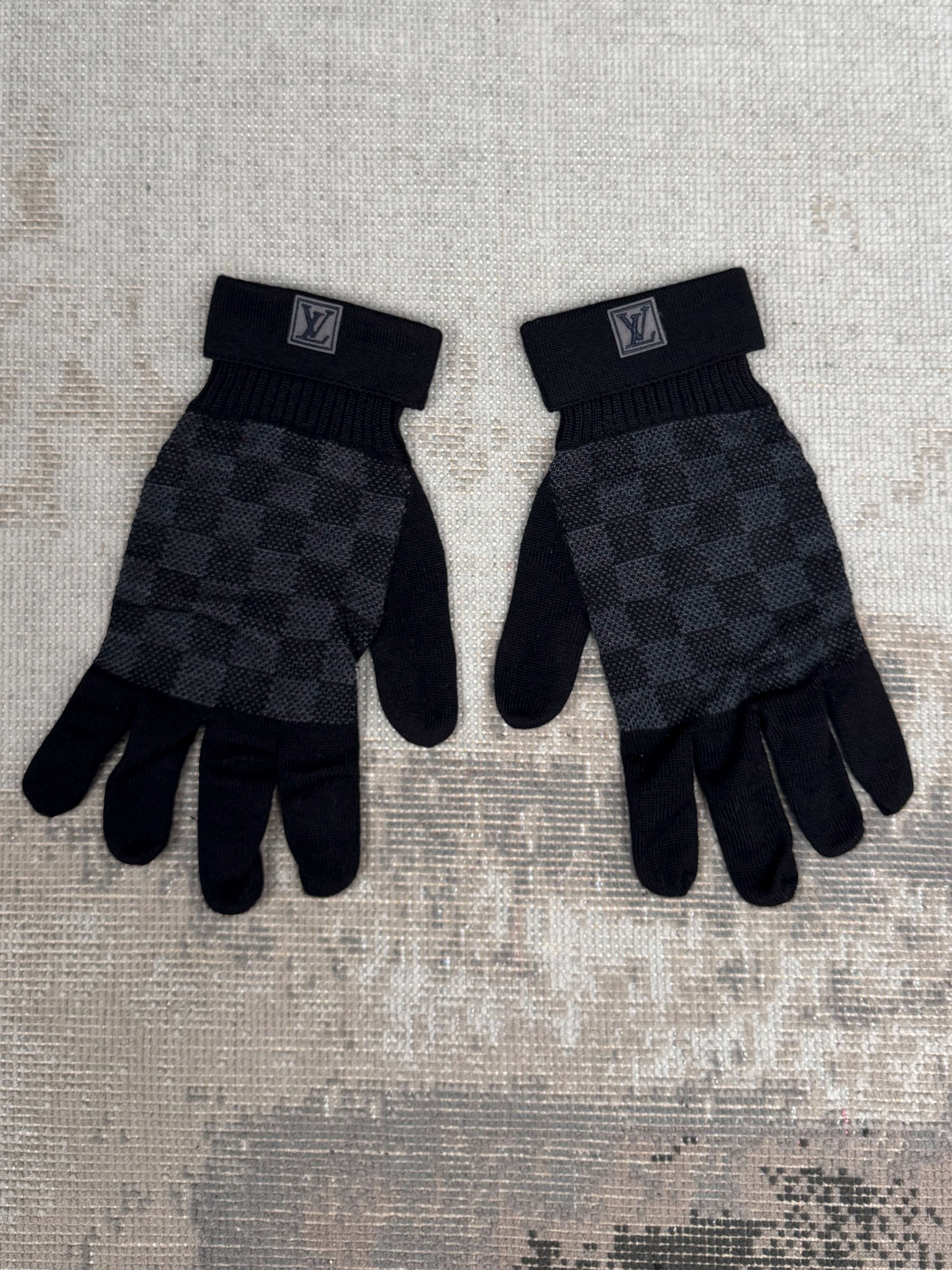 Louis Vuitton Néo Petit Damier Gloves - Black Louis Vuitton