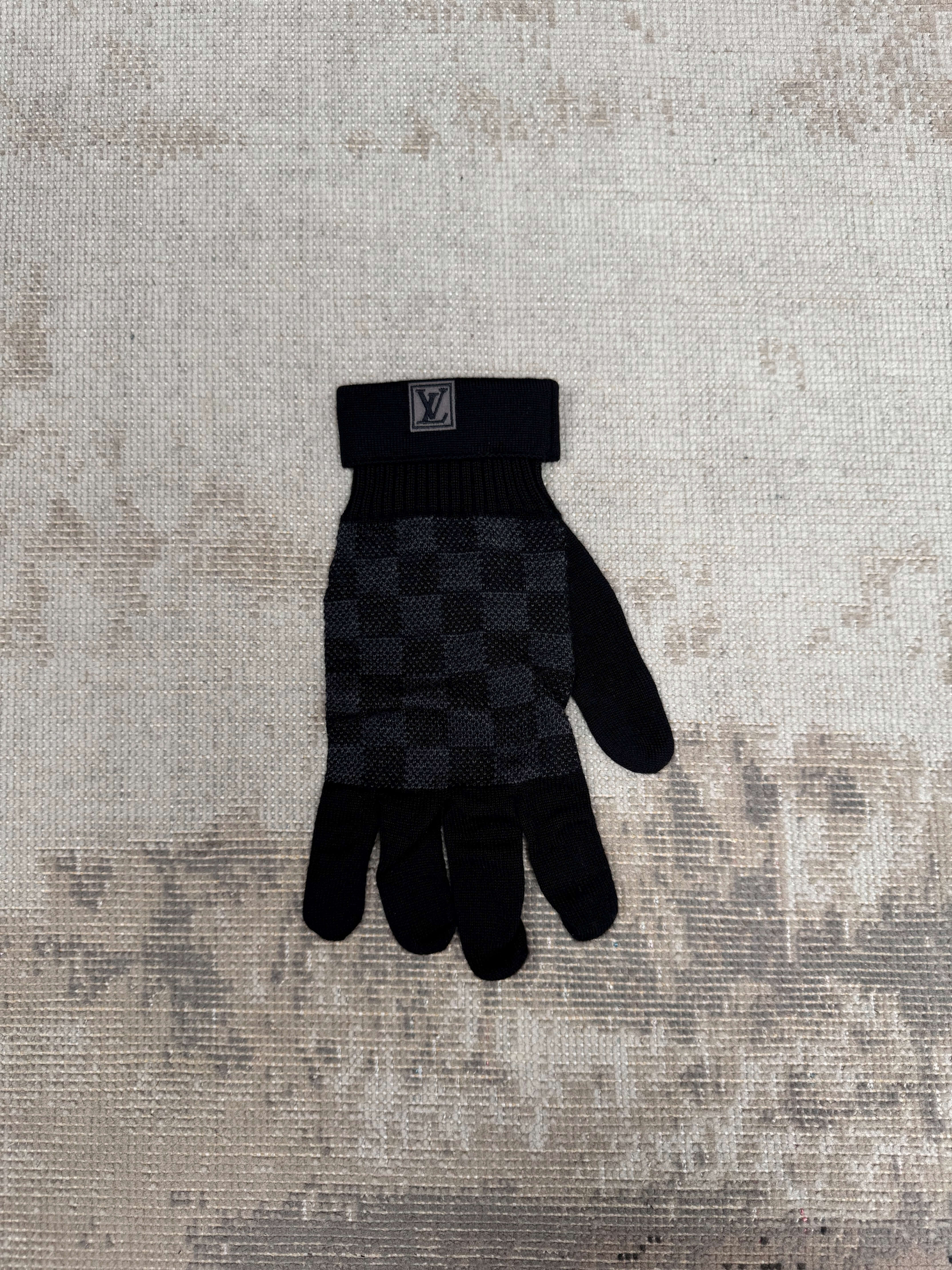 Louis Vuitton Néo Petit Damier Gloves - Black Louis Vuitton