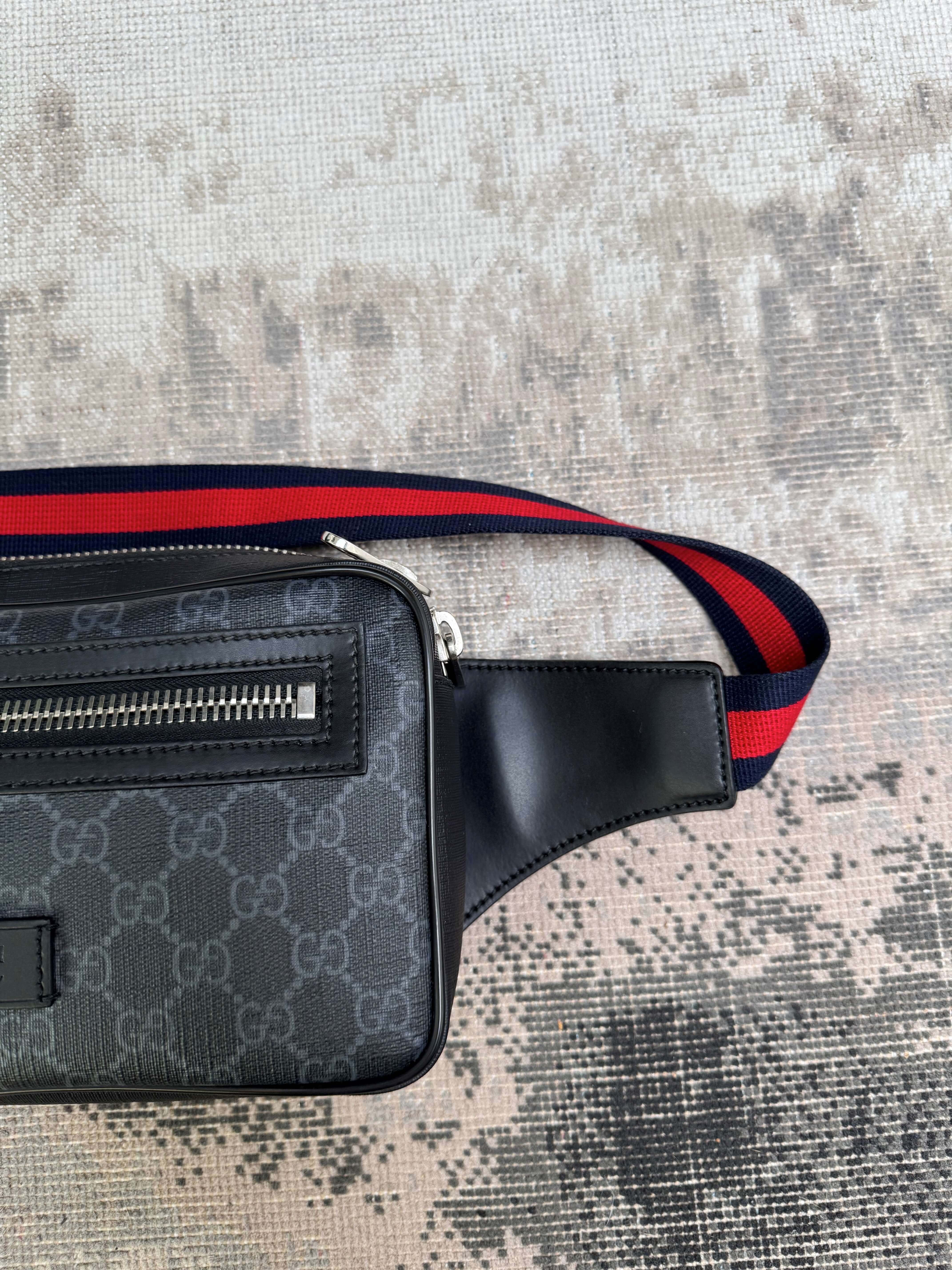 Gucci GG Supreme Shoulder / Waist Bag - Black