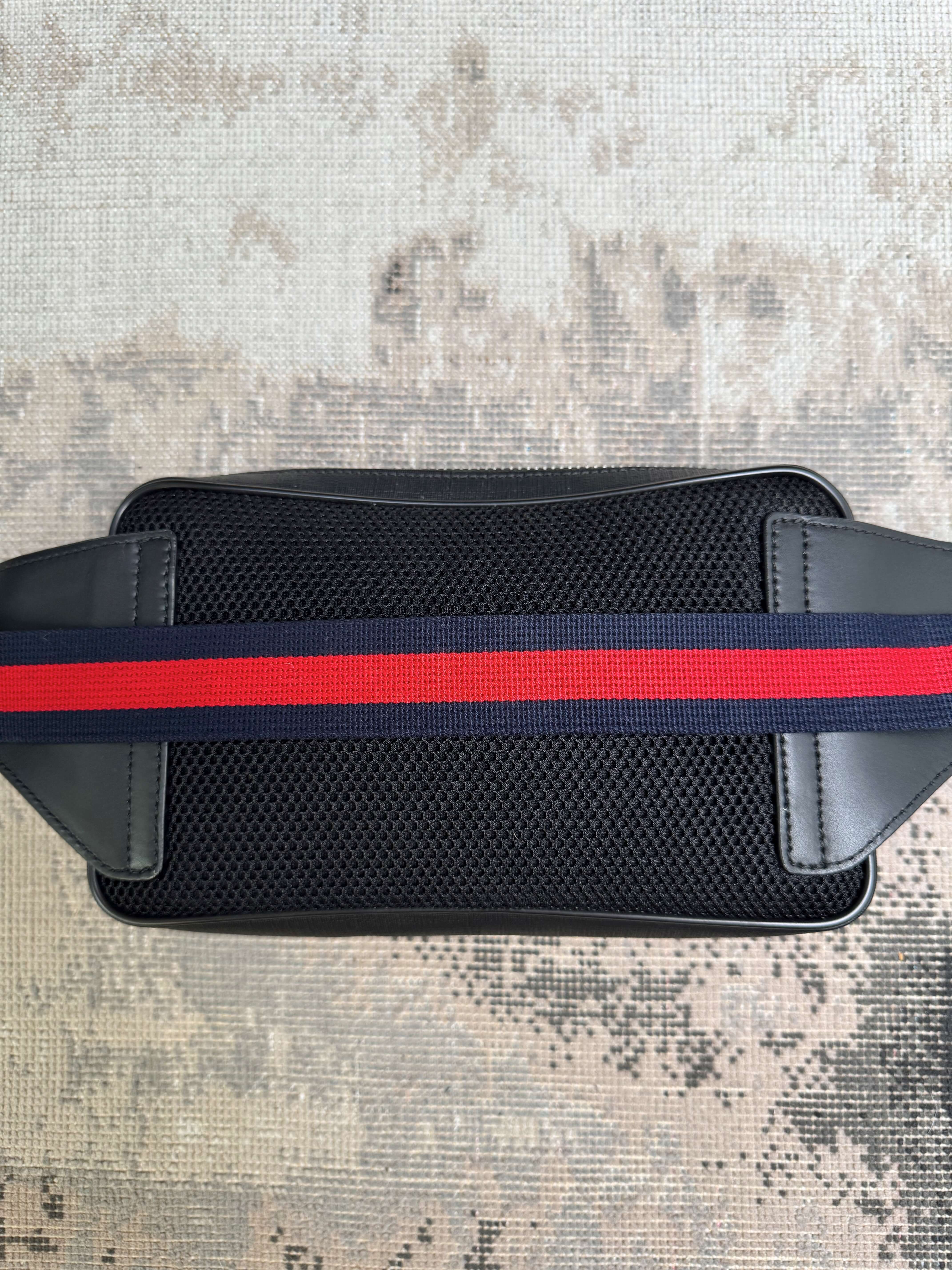 Gucci GG Supreme Shoulder / Waist Bag - Black