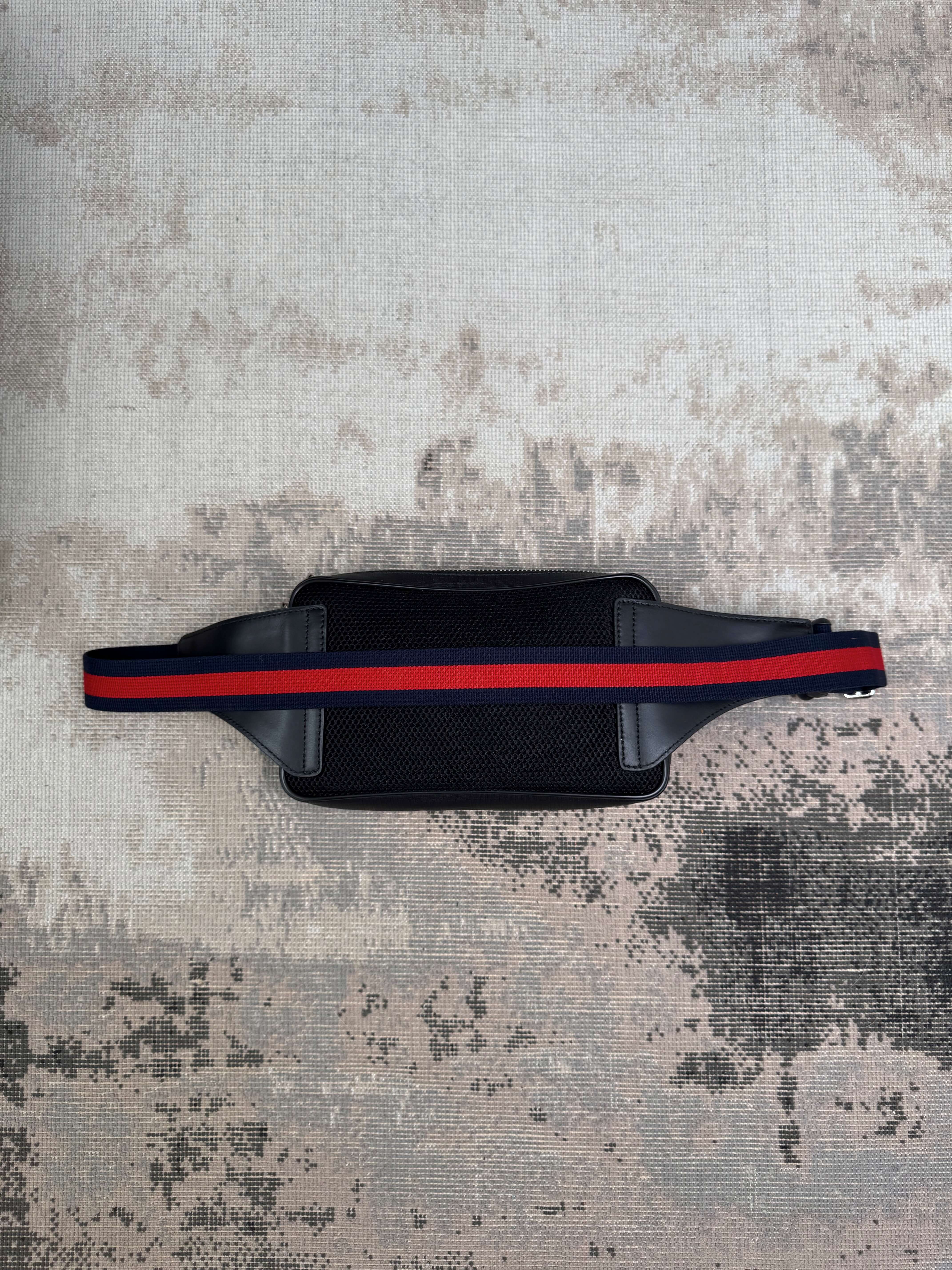 Gucci GG Supreme Shoulder / Waist Bag - Black