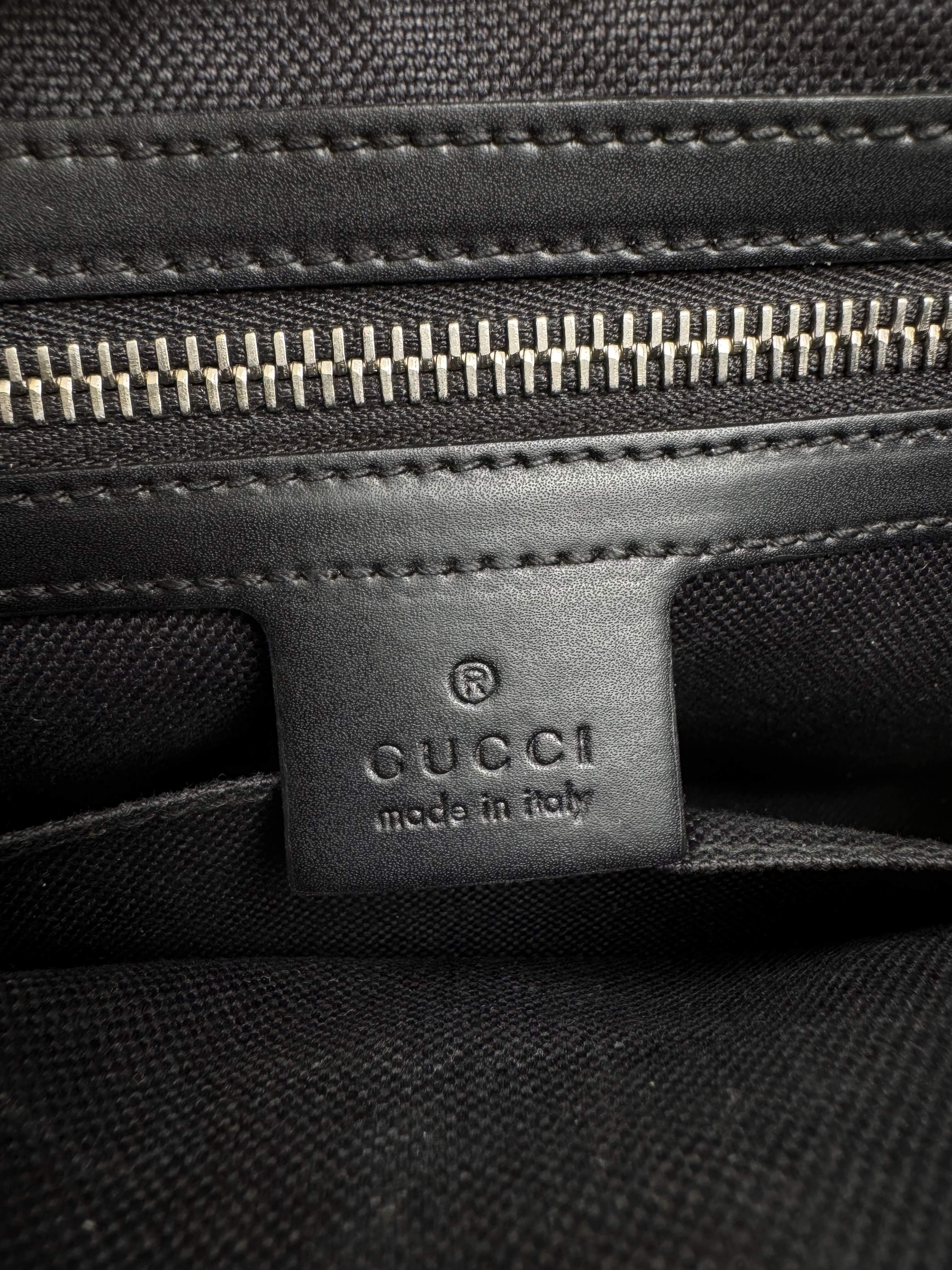 Gucci GG Supreme Shoulder / Waist Bag - Black