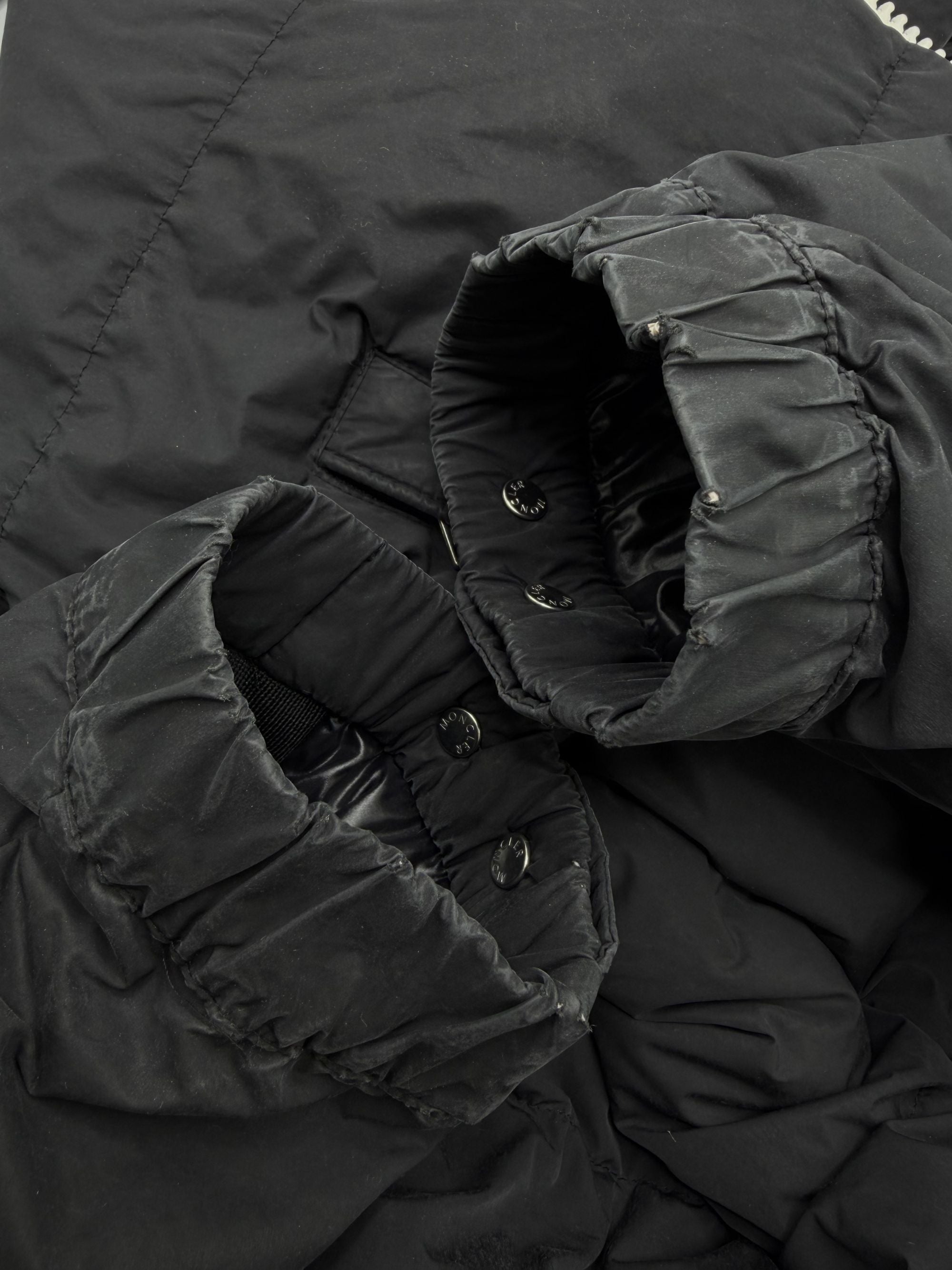 Moncler Idil Down Jacket - Black