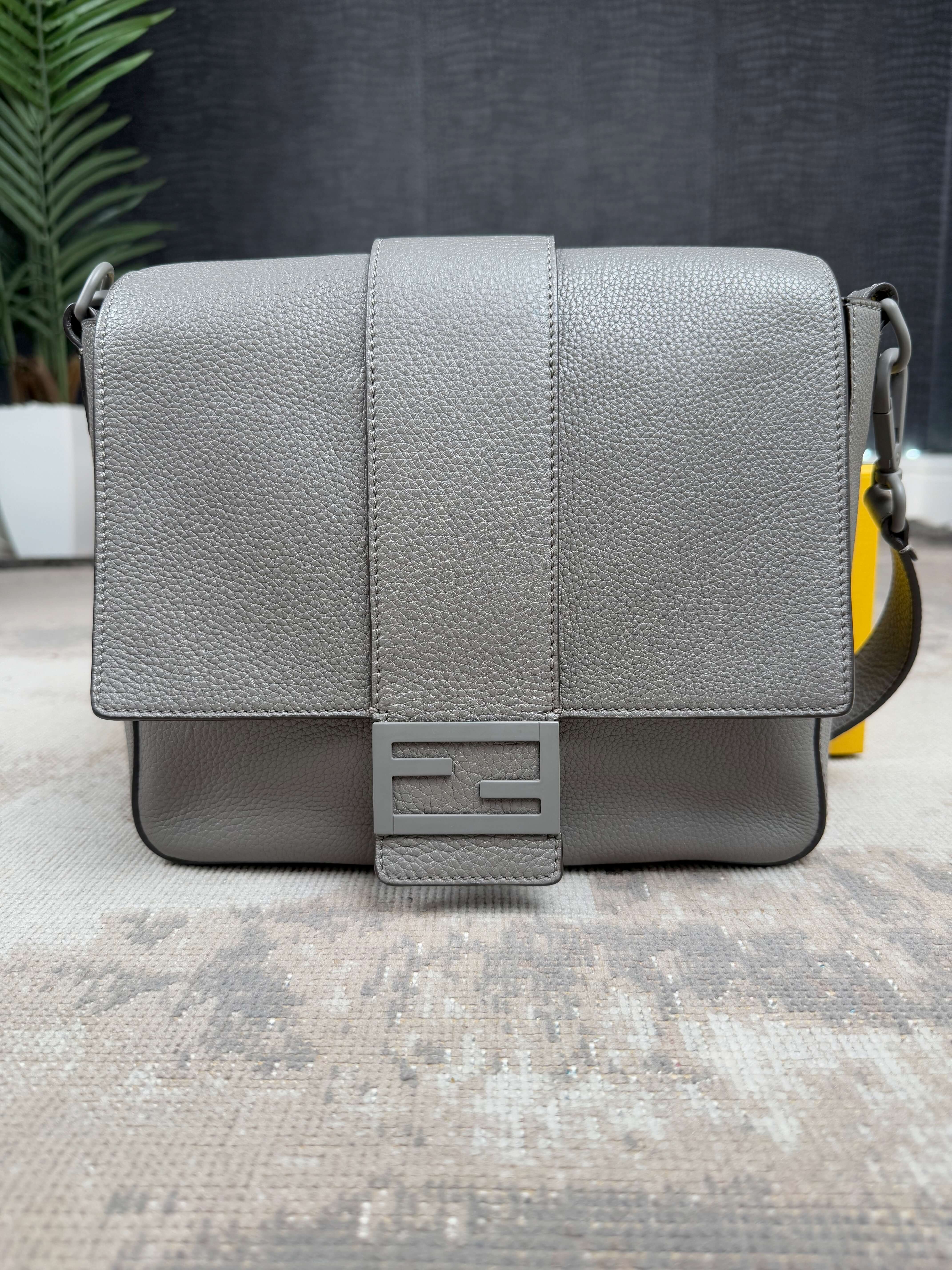 Fendi Baguette Convertible Leather Bag - Grey