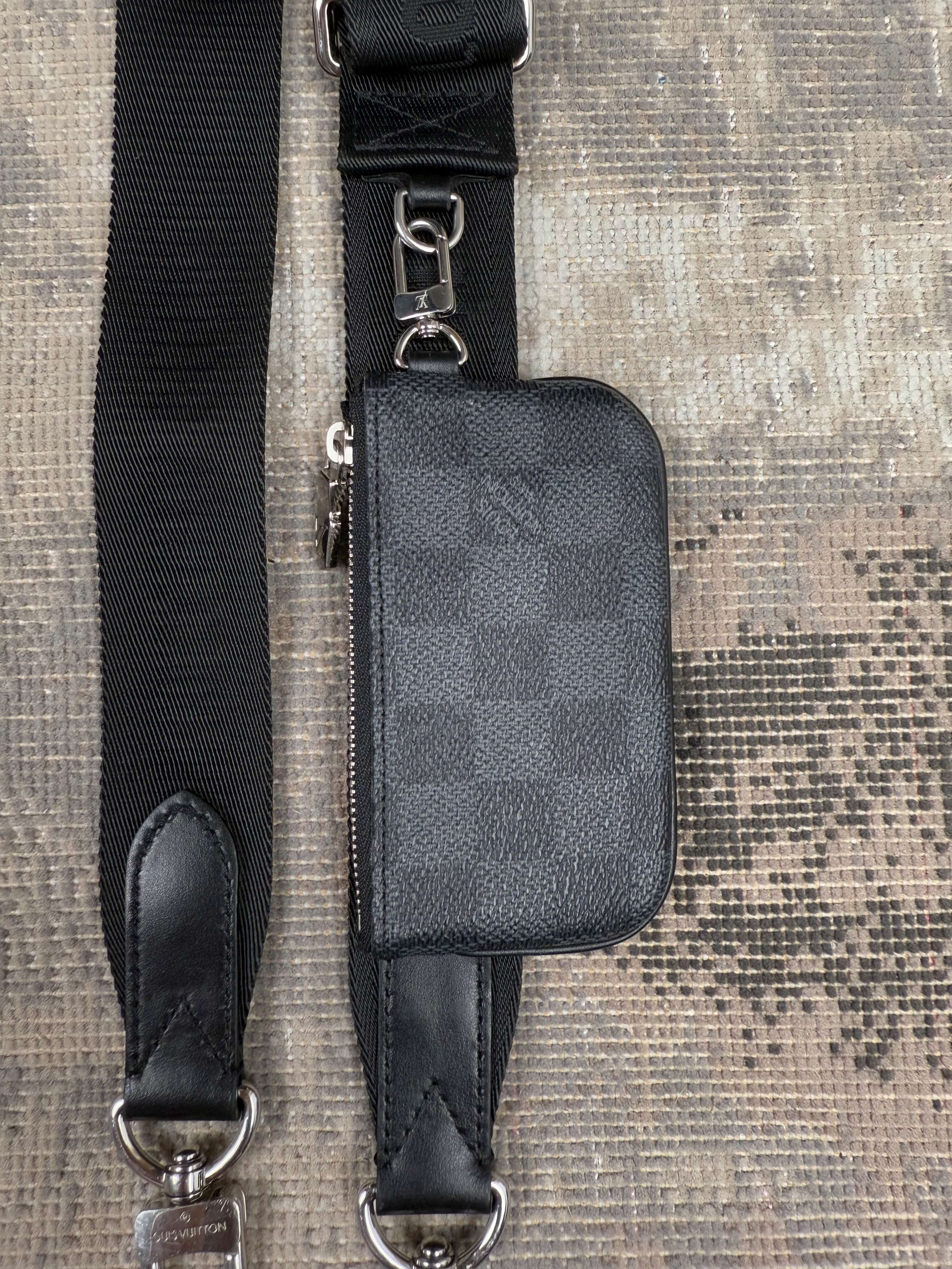 Louis Vuitton Trio Messenger Bag - Black