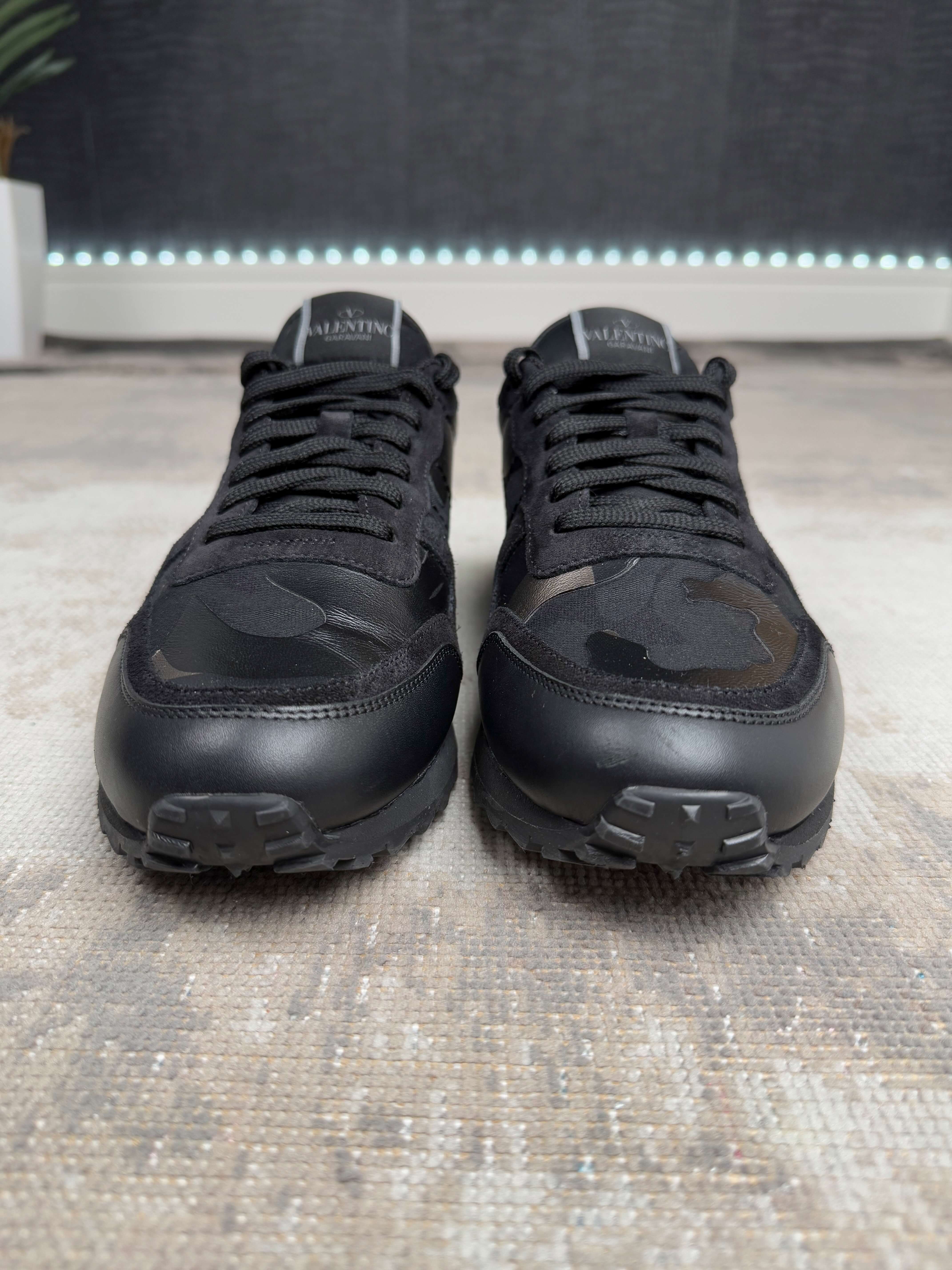 Valentino Rockrunners - Black Valentino