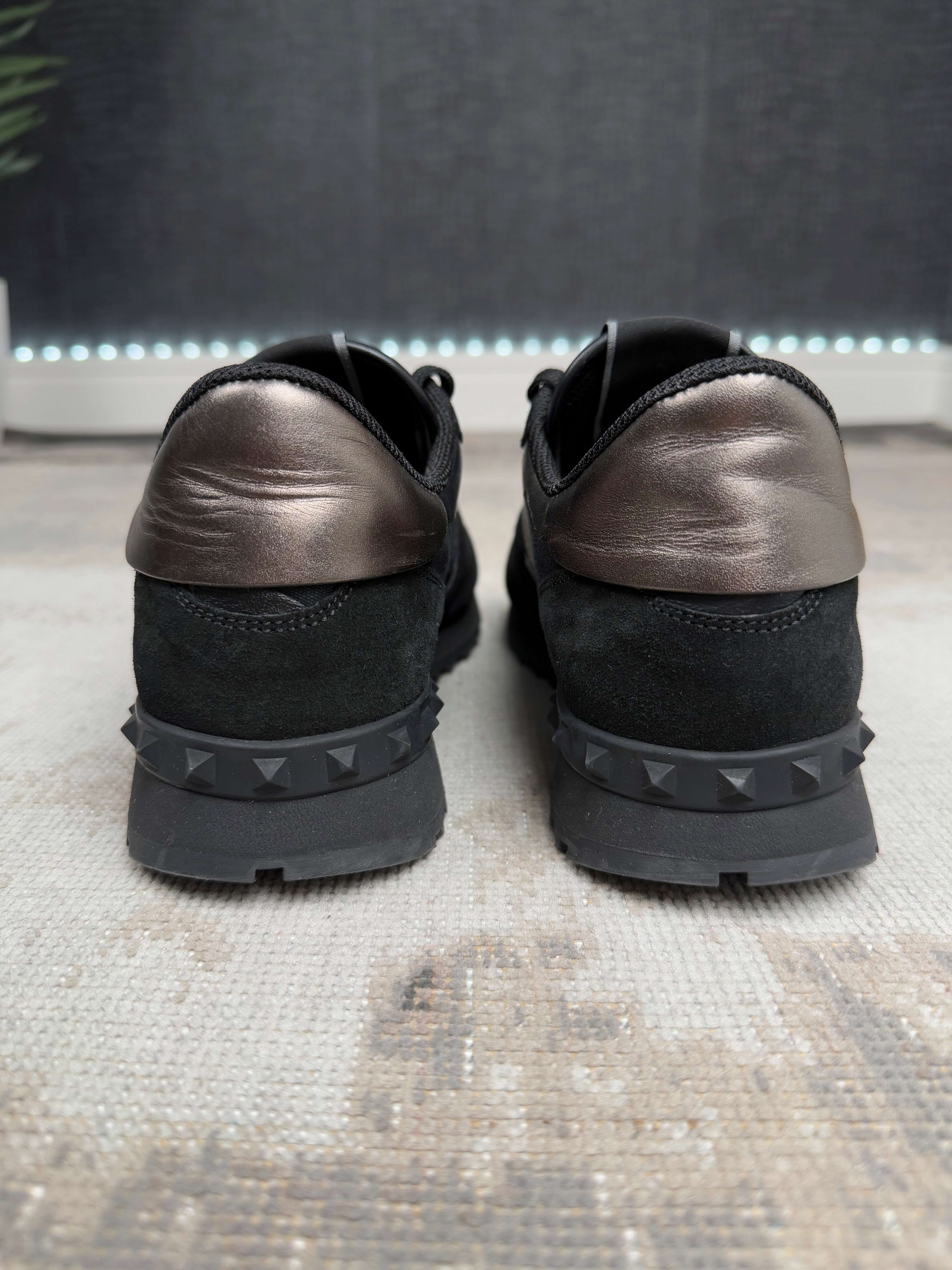 Valentino Rockrunners - Black Valentino