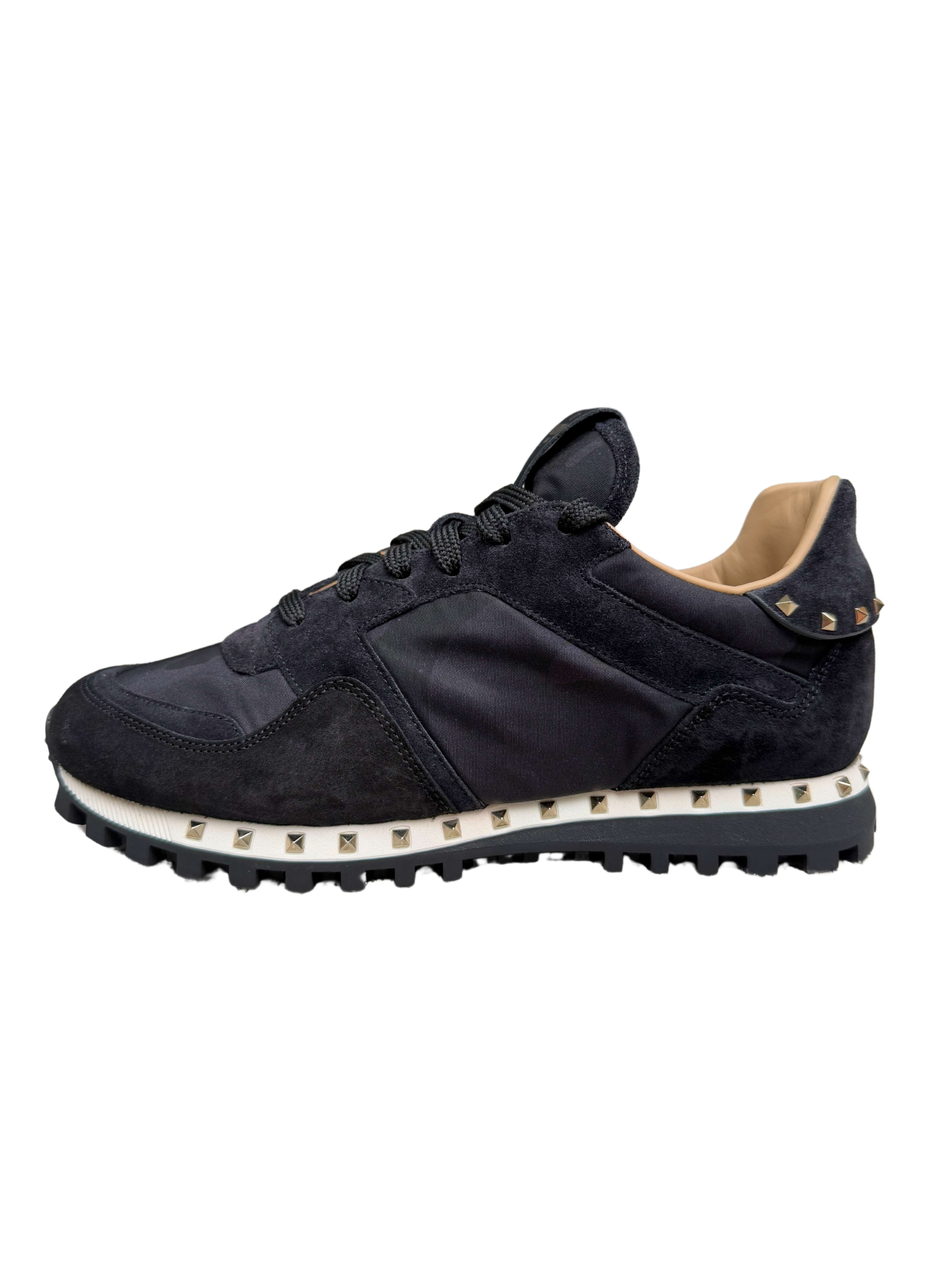 Valentino Rockstuds Trainer - Black Valentino