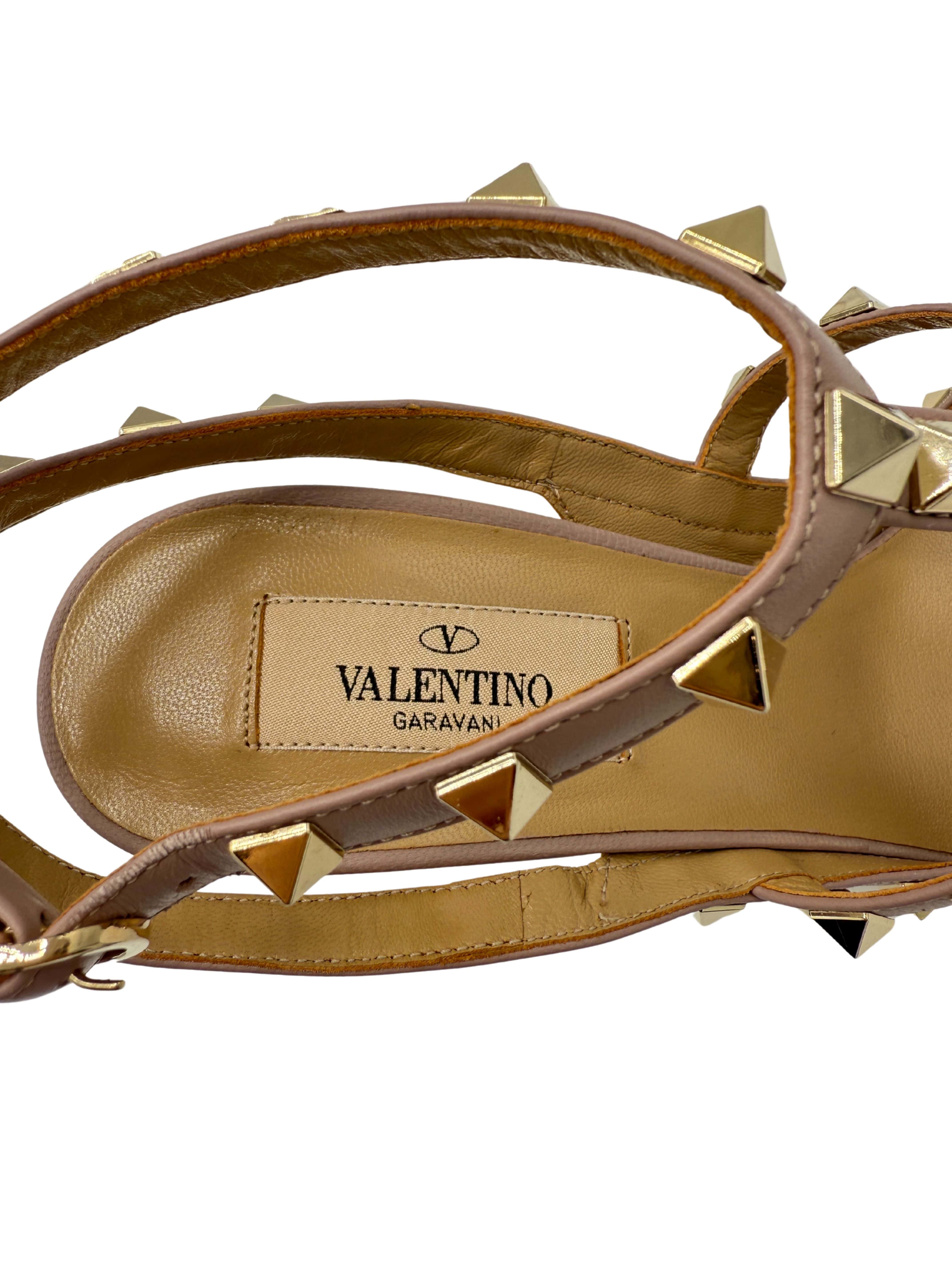 Valentino Rockstud Ankle Strap Pumps - Cream Valentino