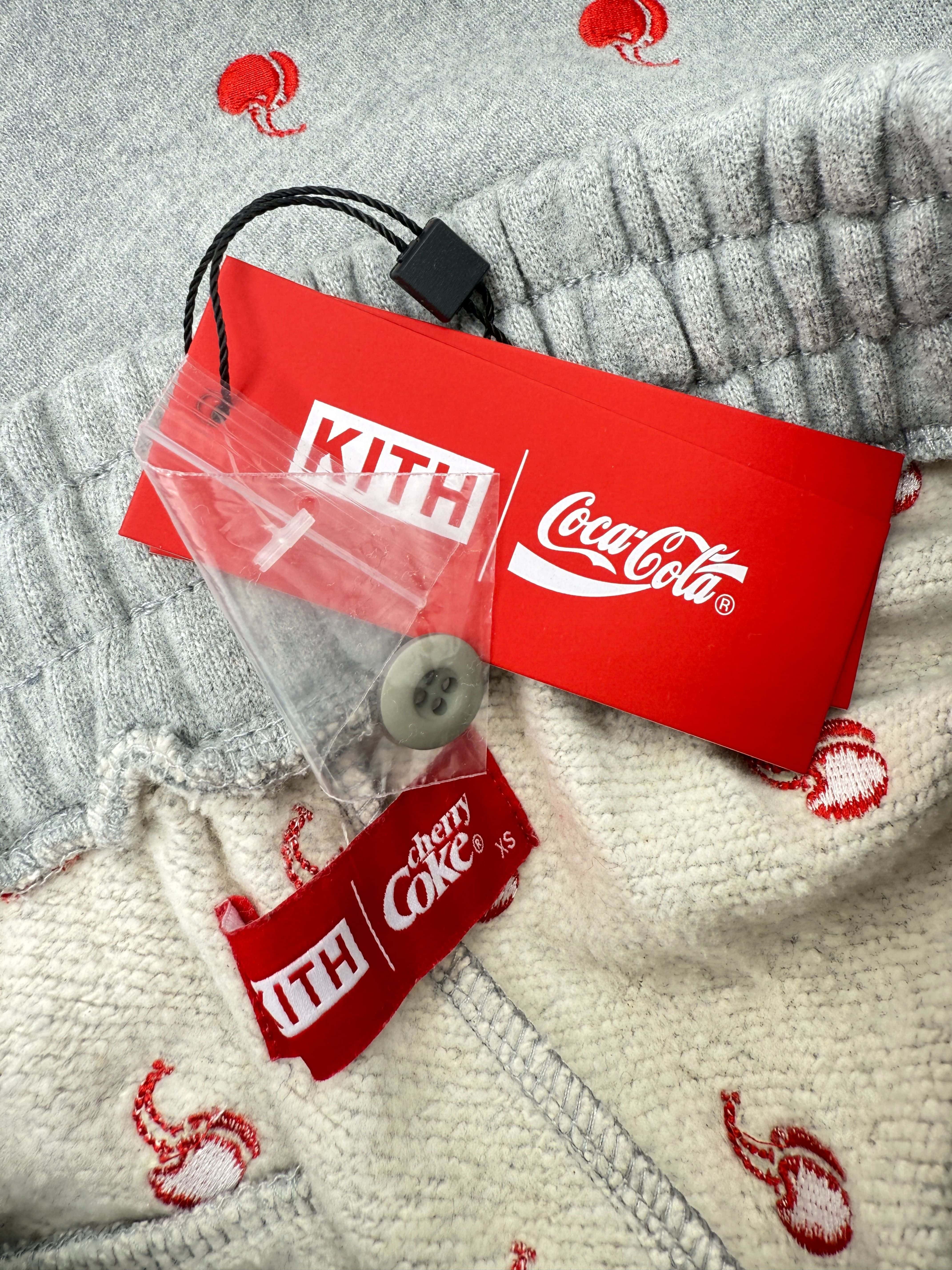 Kith x Coca-Cola Cherries Shorts - Grey (Unused) KITH