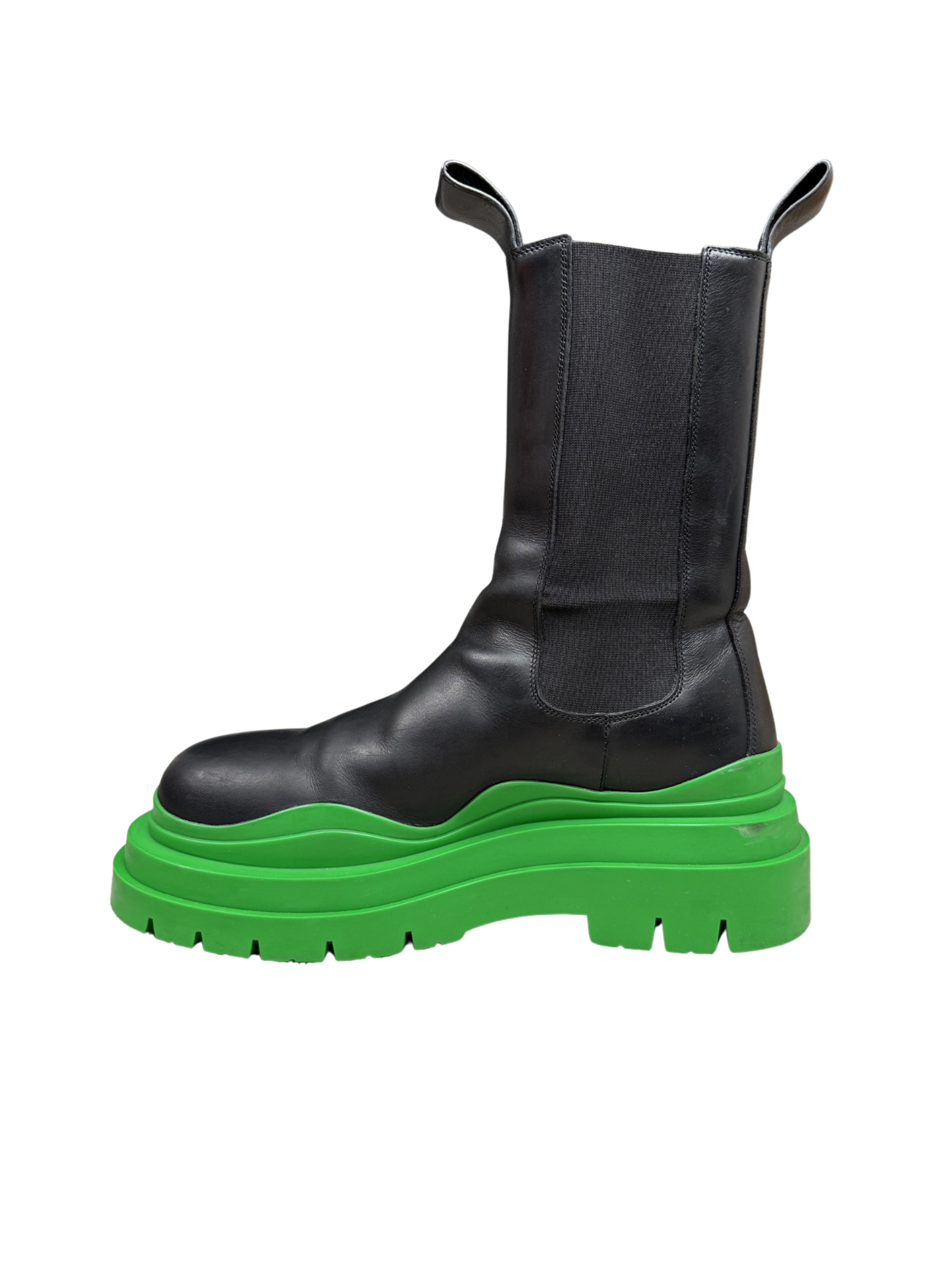 Bottega Veneta Tire Rubber Chelsea Boot - Black