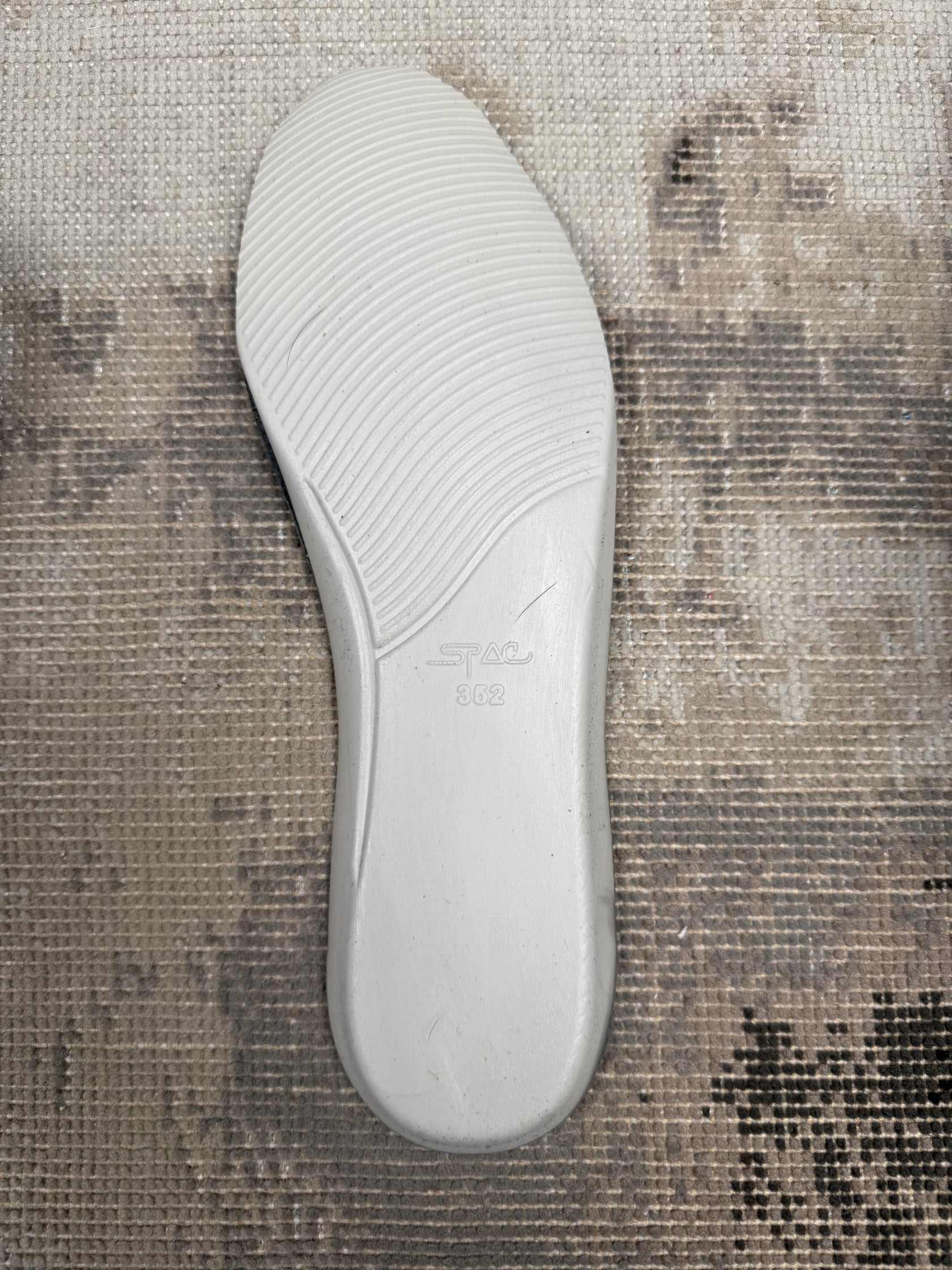 Burberry Arthur Check Trainers - Grey Burberry
