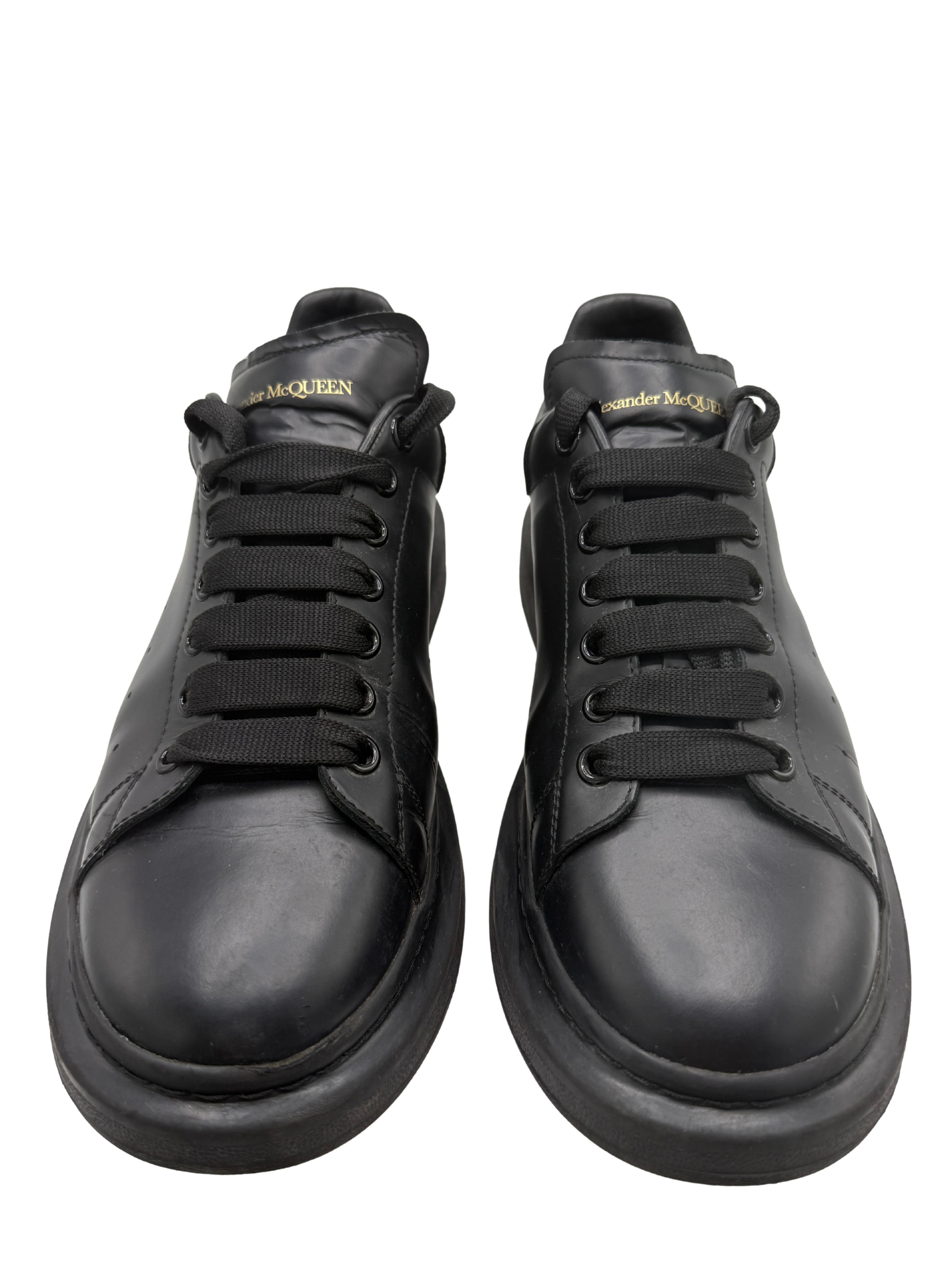 Alexander McQueen Oversized trainer - Triple Black