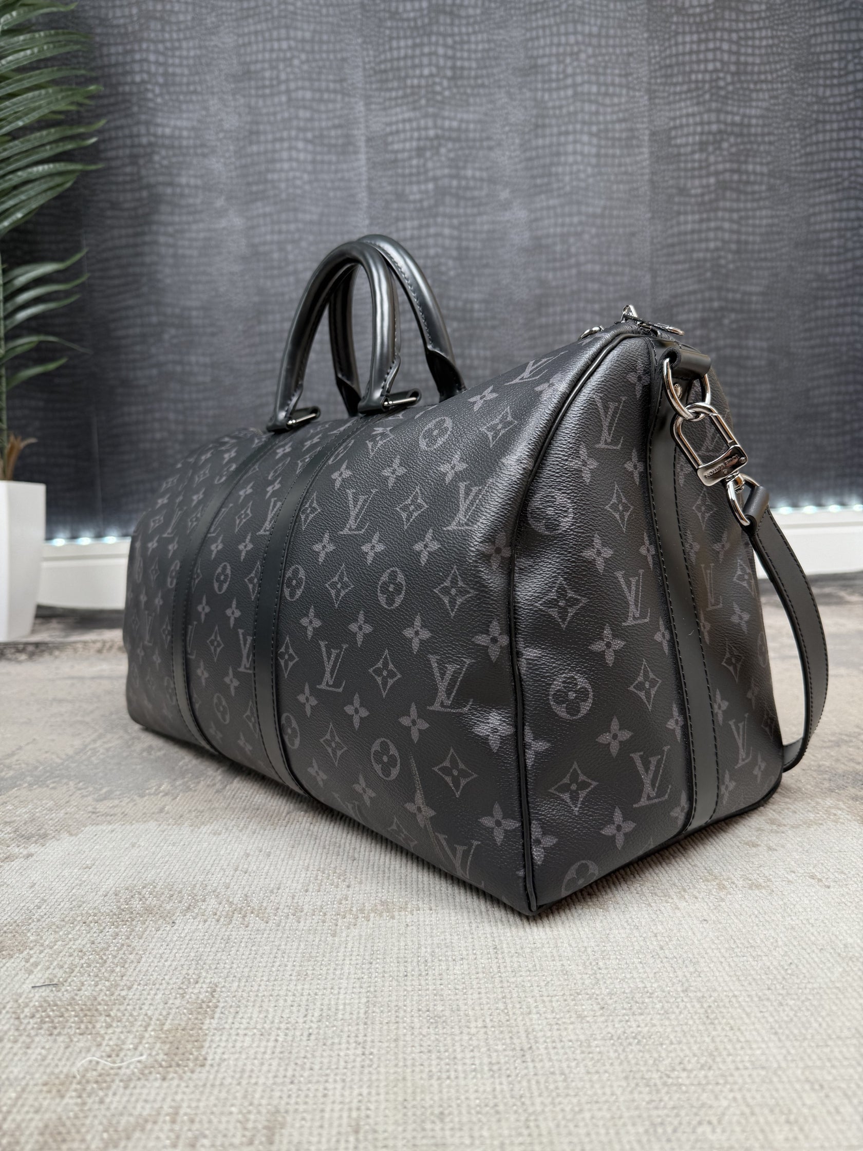 Louis Vuitton 45 Keepal Bag - Grey Louis Vuitton