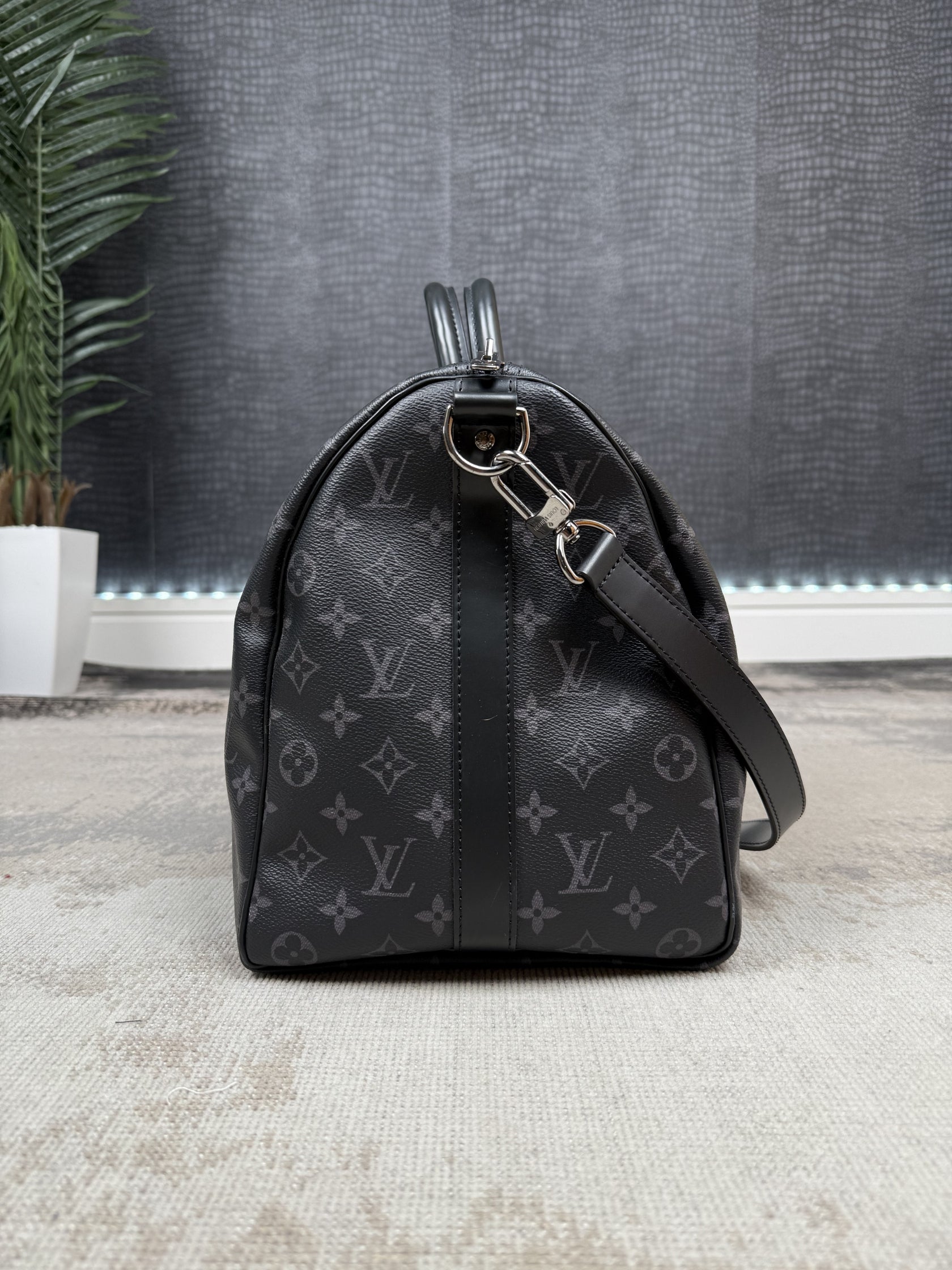 Louis Vuitton 45 Keepal Bag - Grey Louis Vuitton