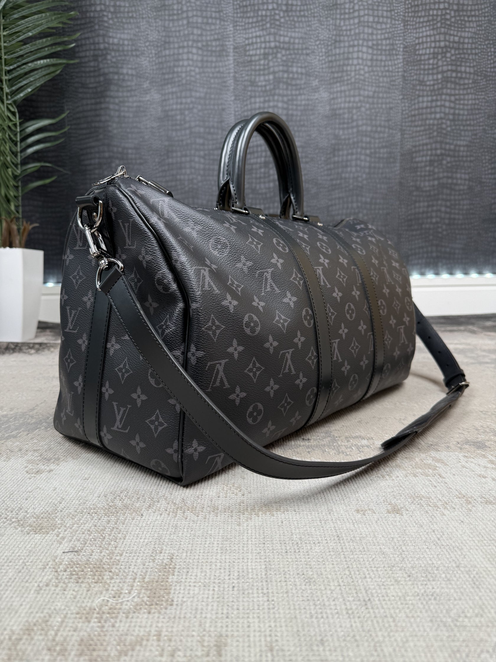 Louis Vuitton 45 Keepal Bag - Grey Louis Vuitton