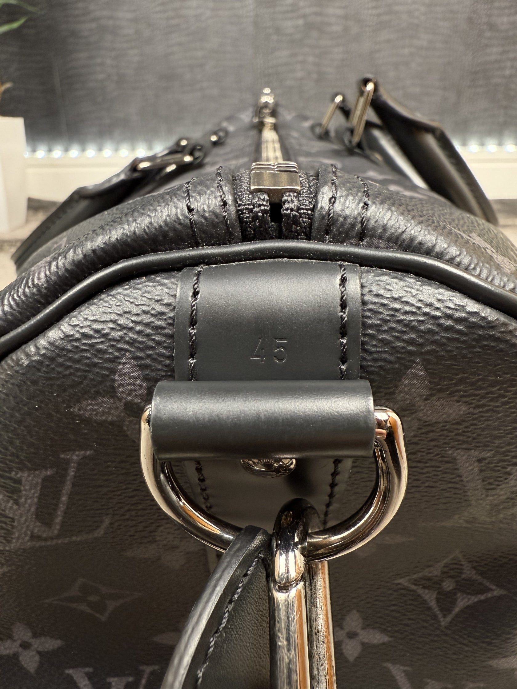Louis Vuitton 45 Keepal Bag - Grey Louis Vuitton