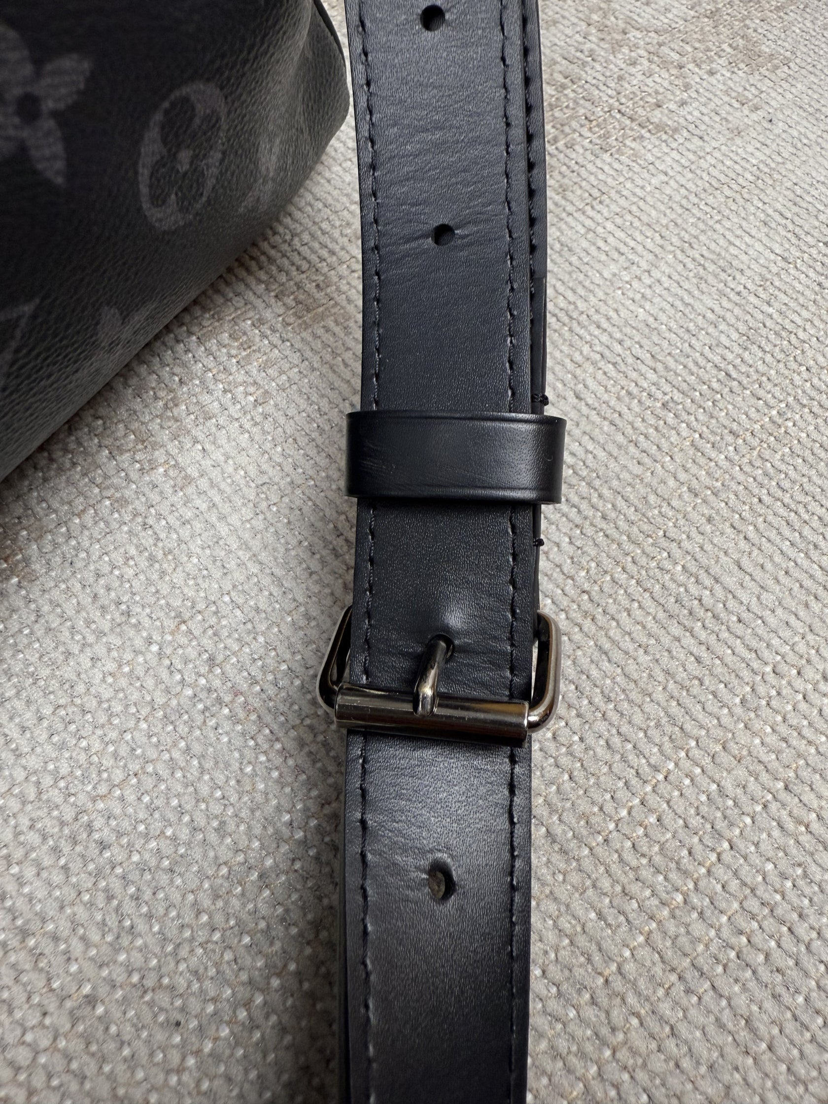 Louis Vuitton 45 Keepal Bag - Grey Louis Vuitton