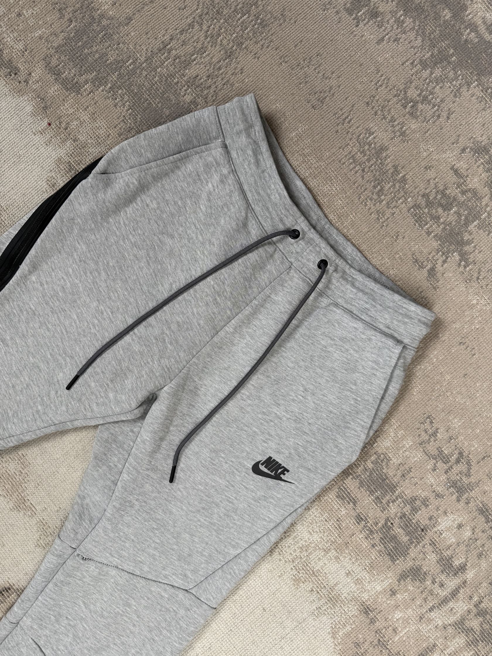 Nike Tech Tracksuit - Grey Nike