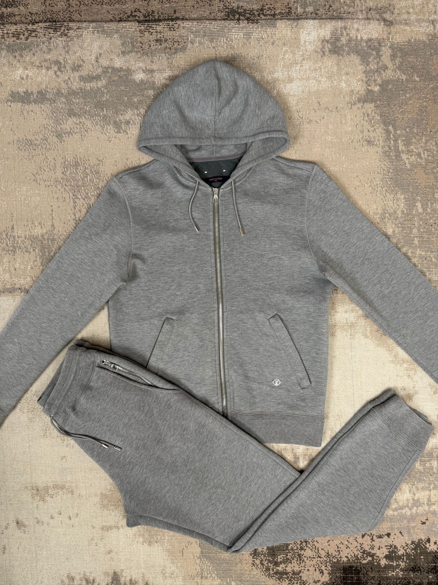 Louis Vuitton Metal Logo Tracksuit - Grey Louis Vuitton