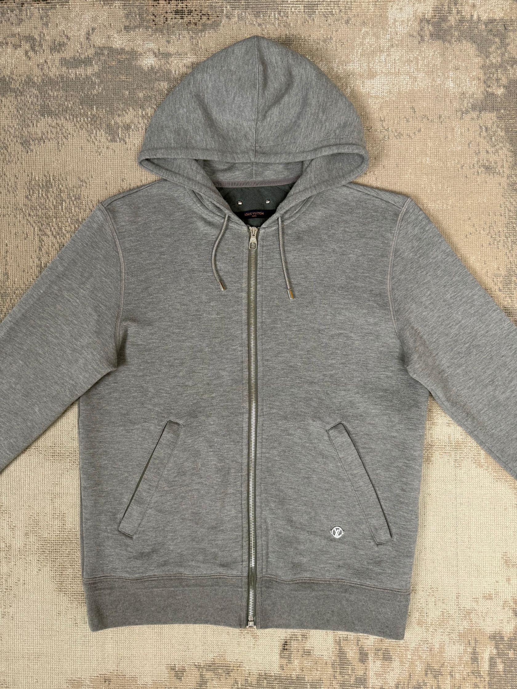 Louis Vuitton Metal Logo Tracksuit - Grey Louis Vuitton