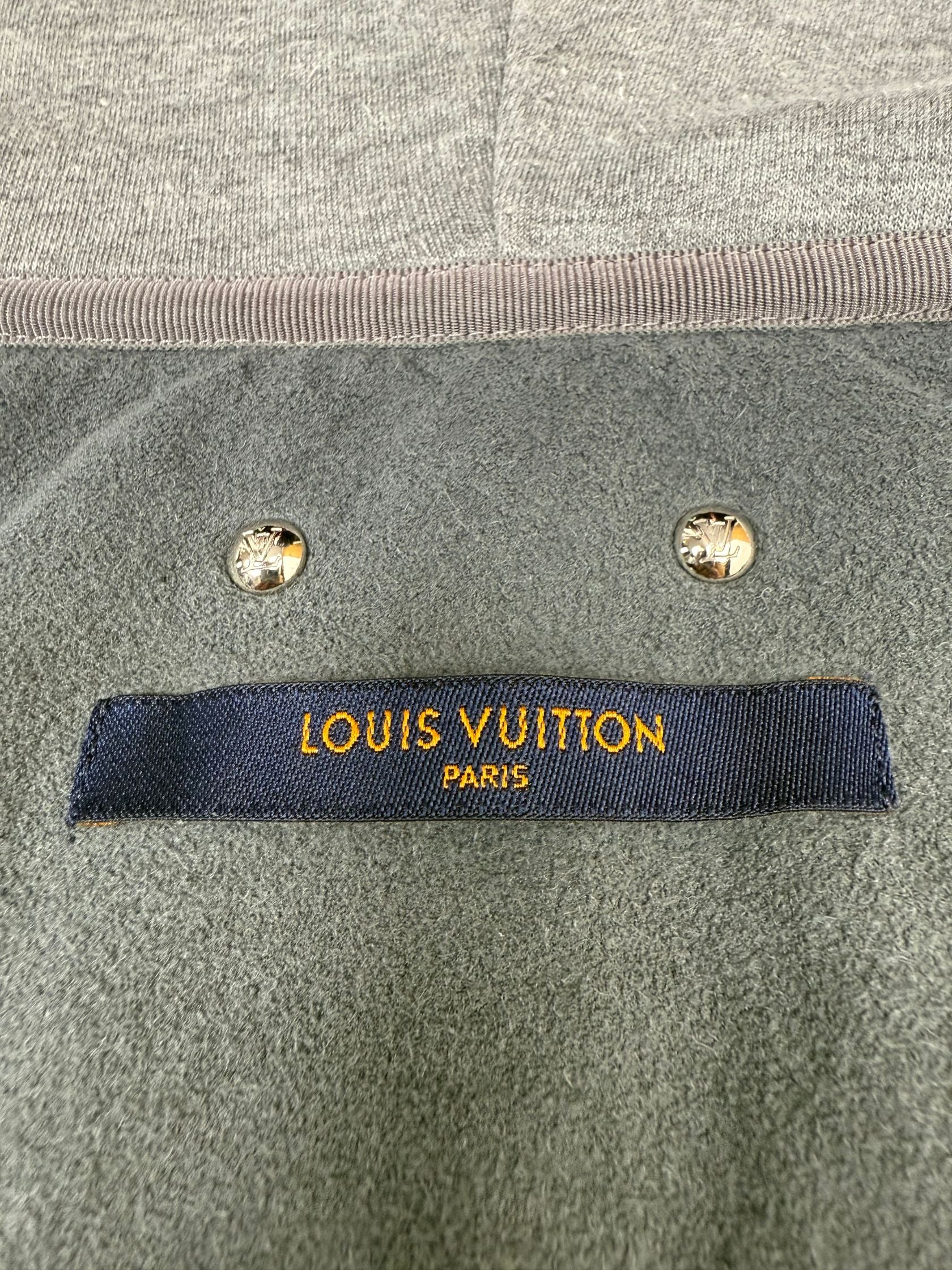 Louis Vuitton Metal Logo Tracksuit - Grey Louis Vuitton