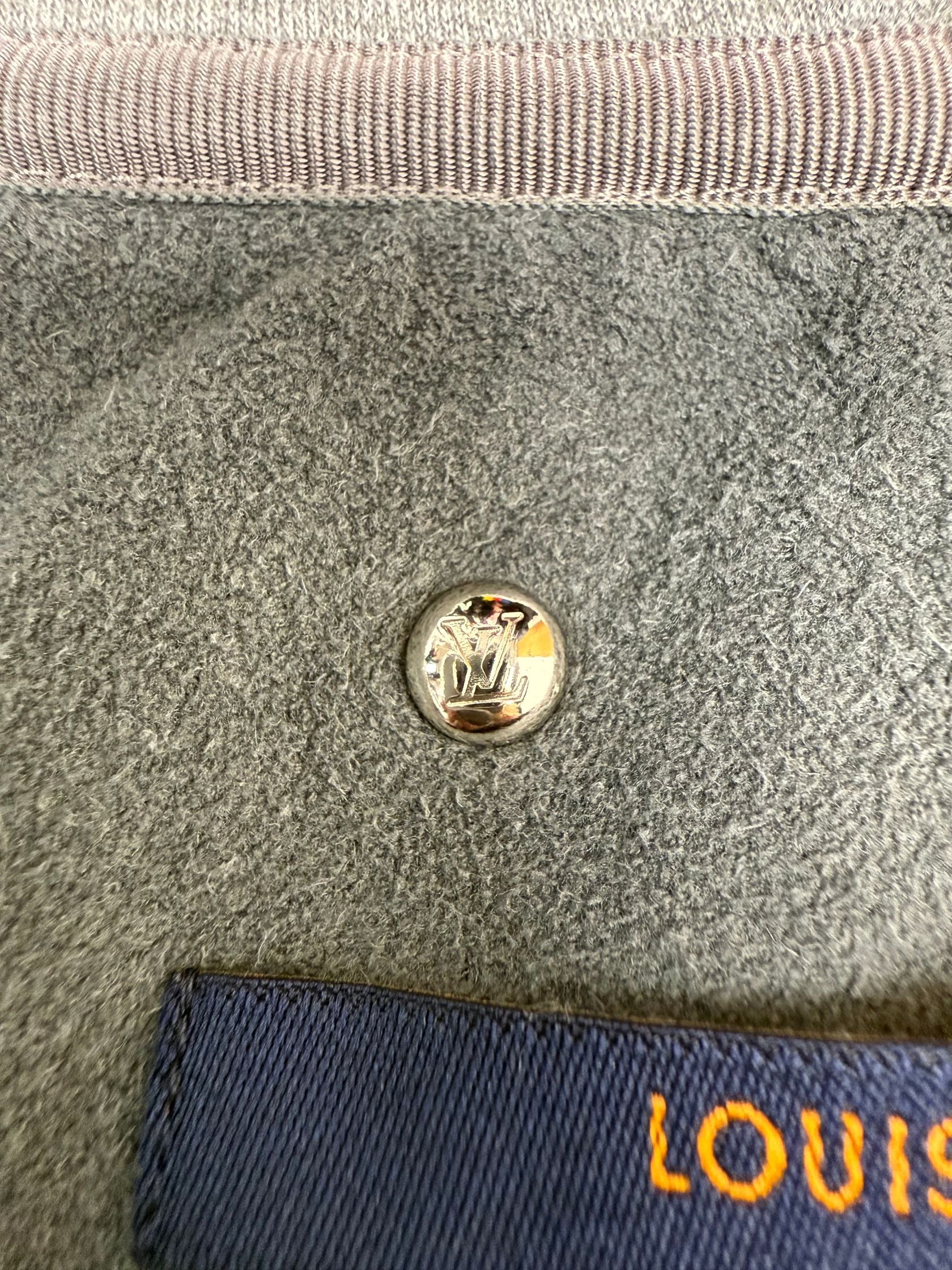 Louis Vuitton Metal Logo Tracksuit - Grey Louis Vuitton