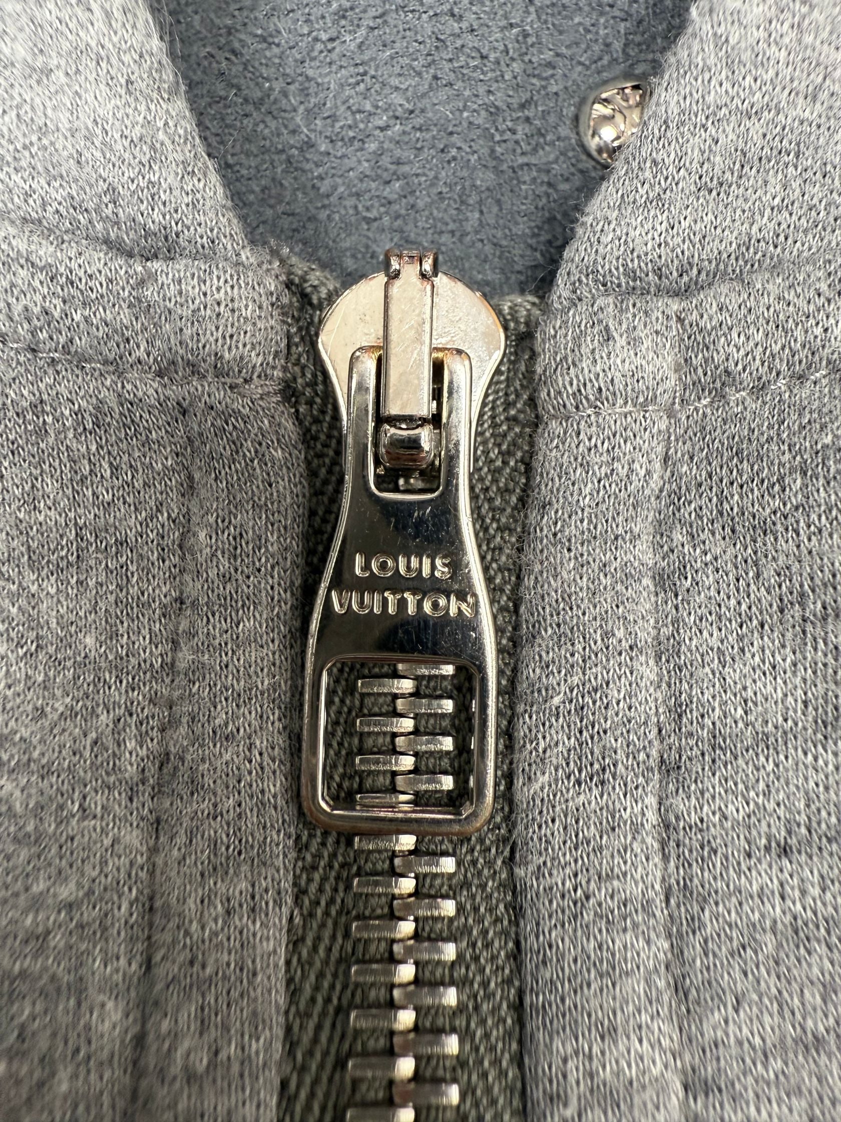 Louis Vuitton Metal Logo Tracksuit - Grey Louis Vuitton
