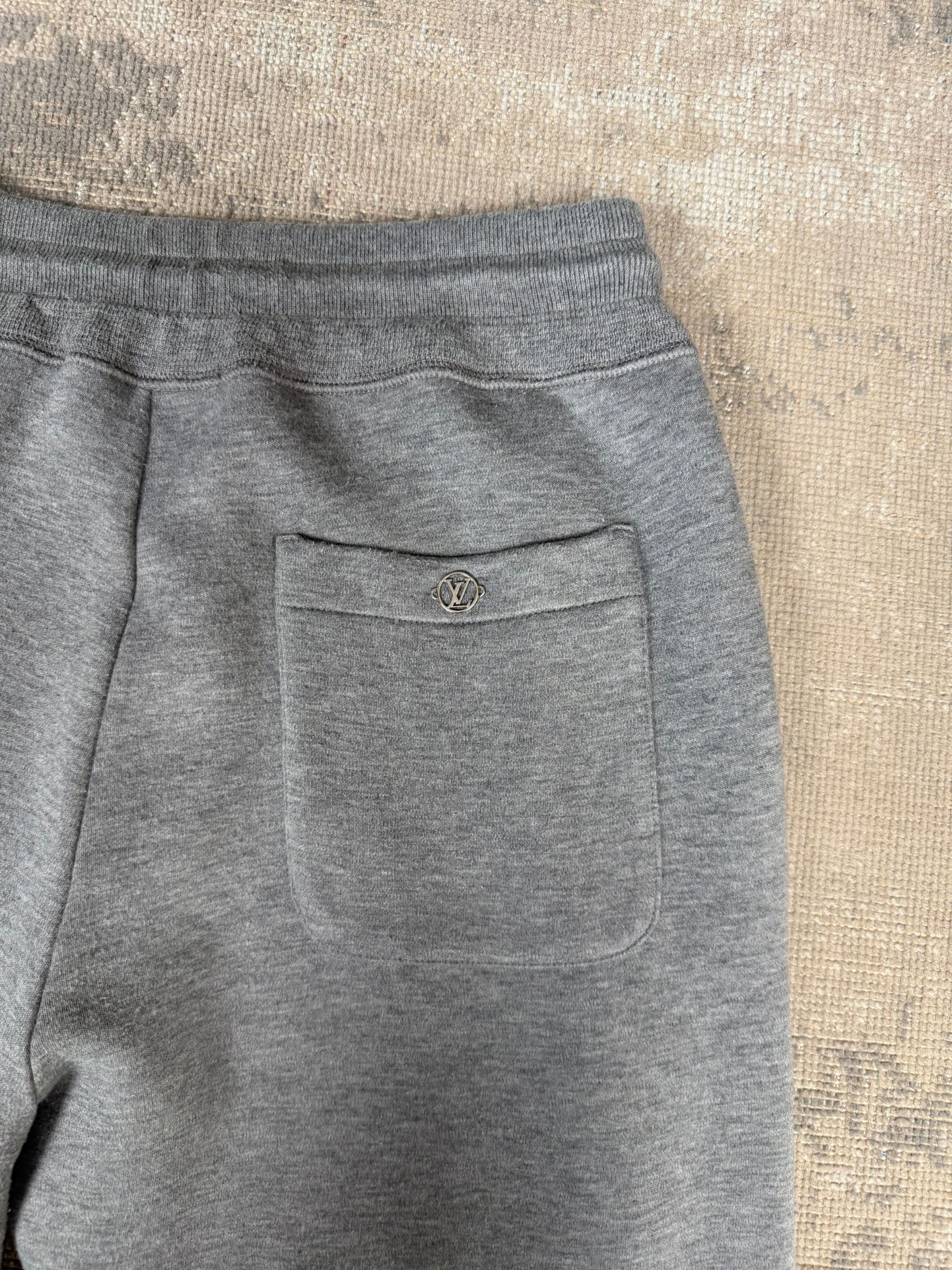 Louis Vuitton Metal Logo Tracksuit - Grey Louis Vuitton