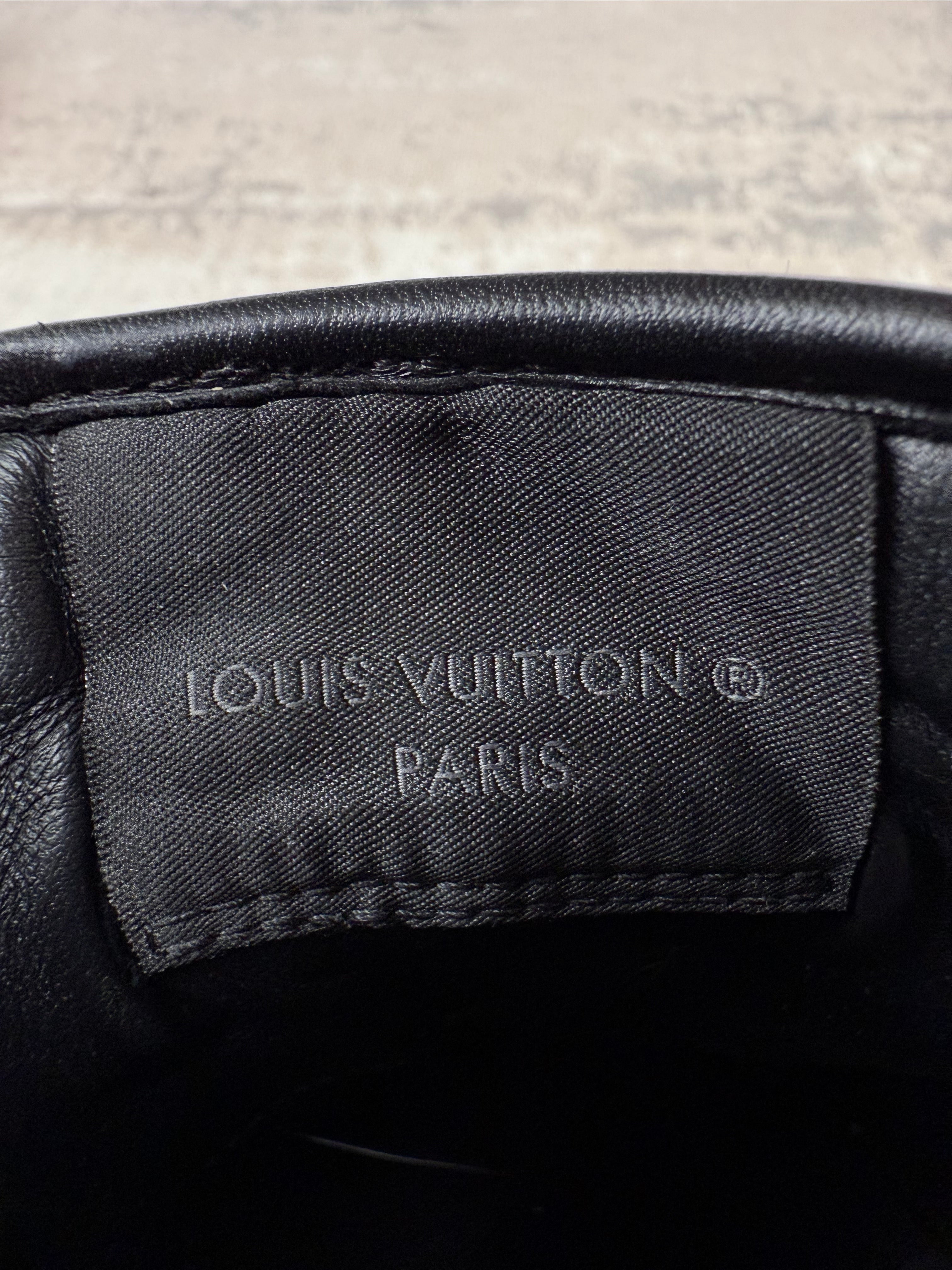 Louis Vuitton Run Away Iridescent Trainers - Black Louis Vuitton