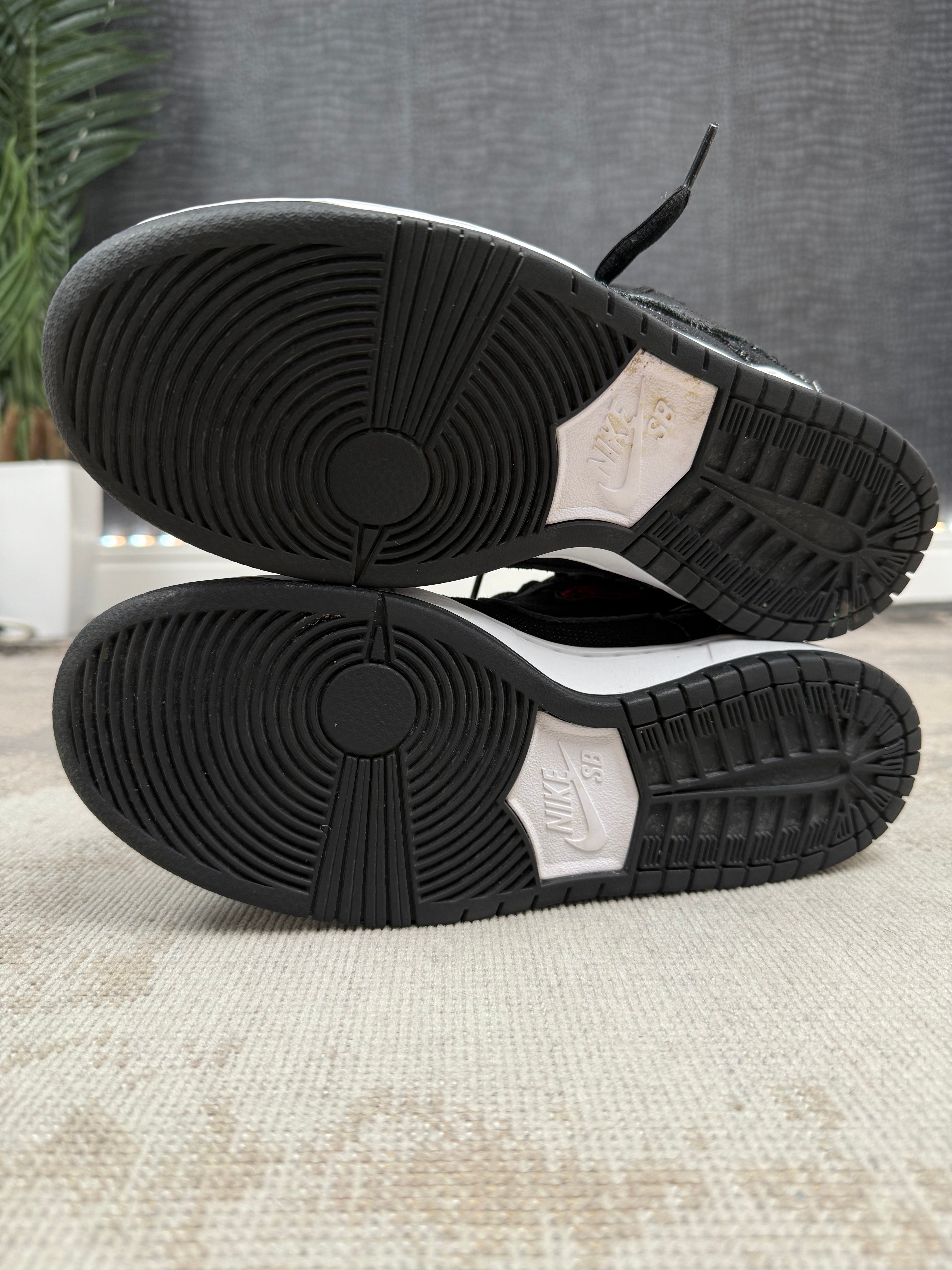 Nike x Verdy SB Dunk 'Wasted Youth' - Black Nike