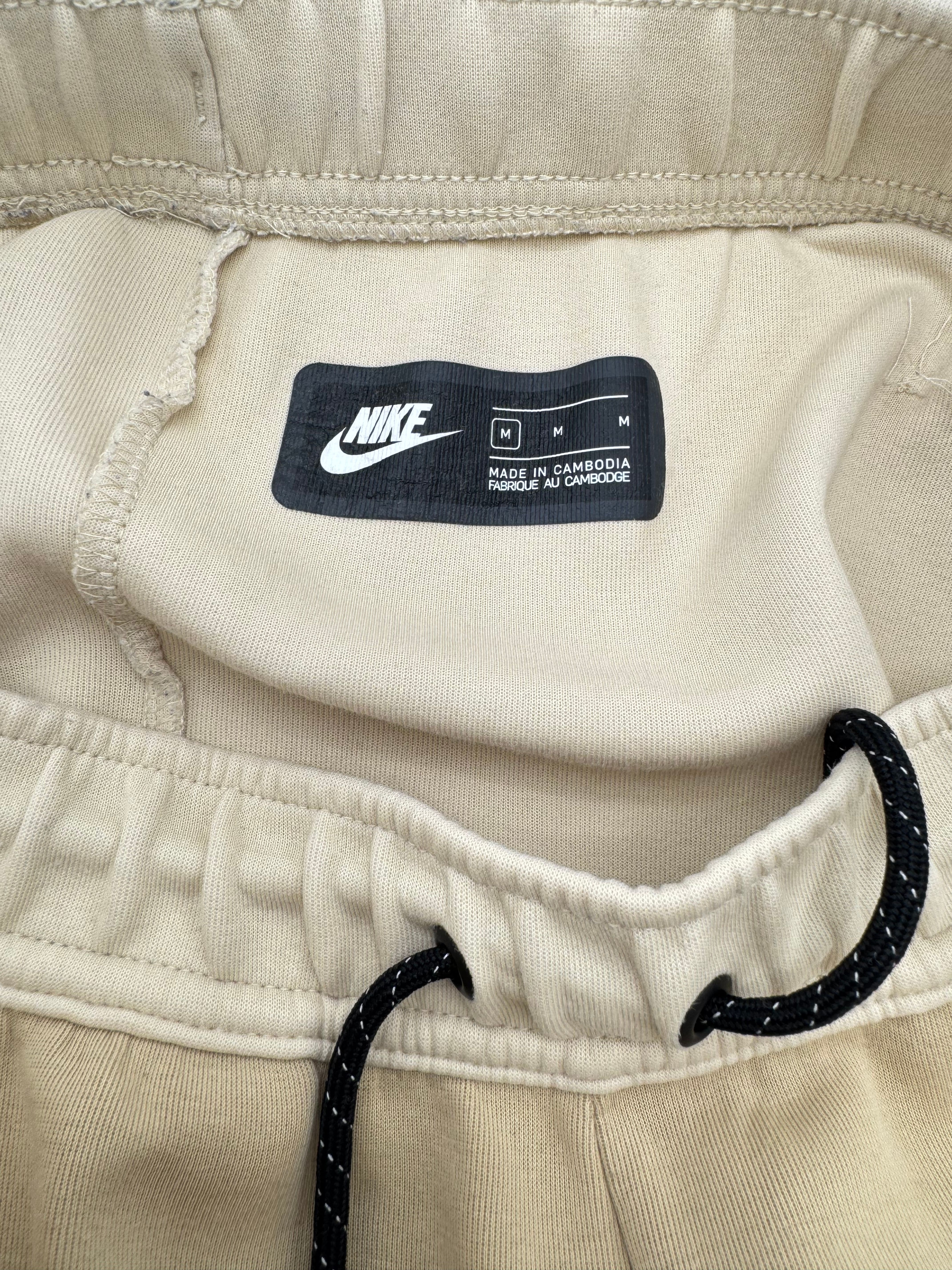 Nike Tech Tracksuit - Cream