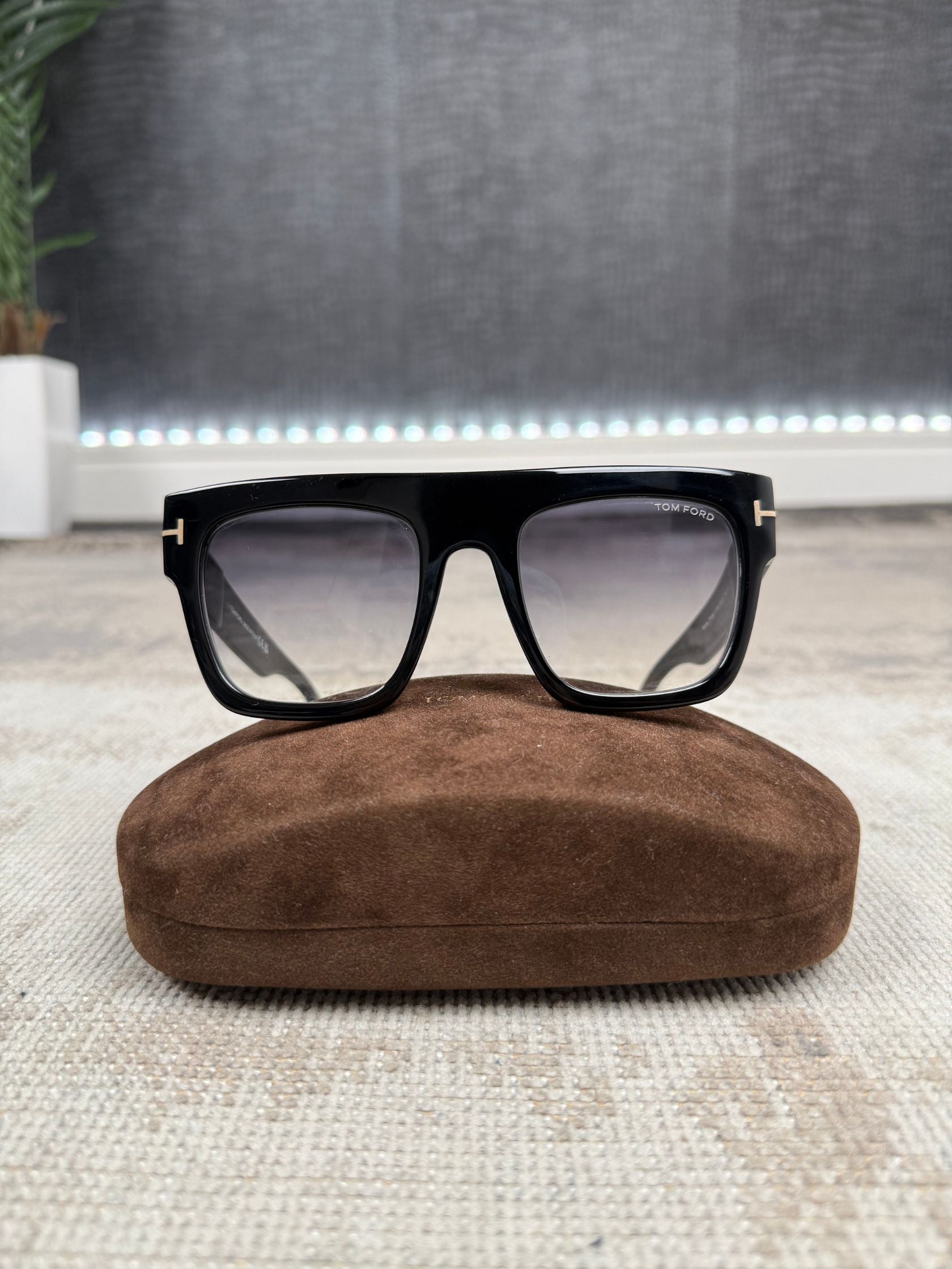 Tom Ford Renee (TF847) Sunglasses - Black Tom Ford