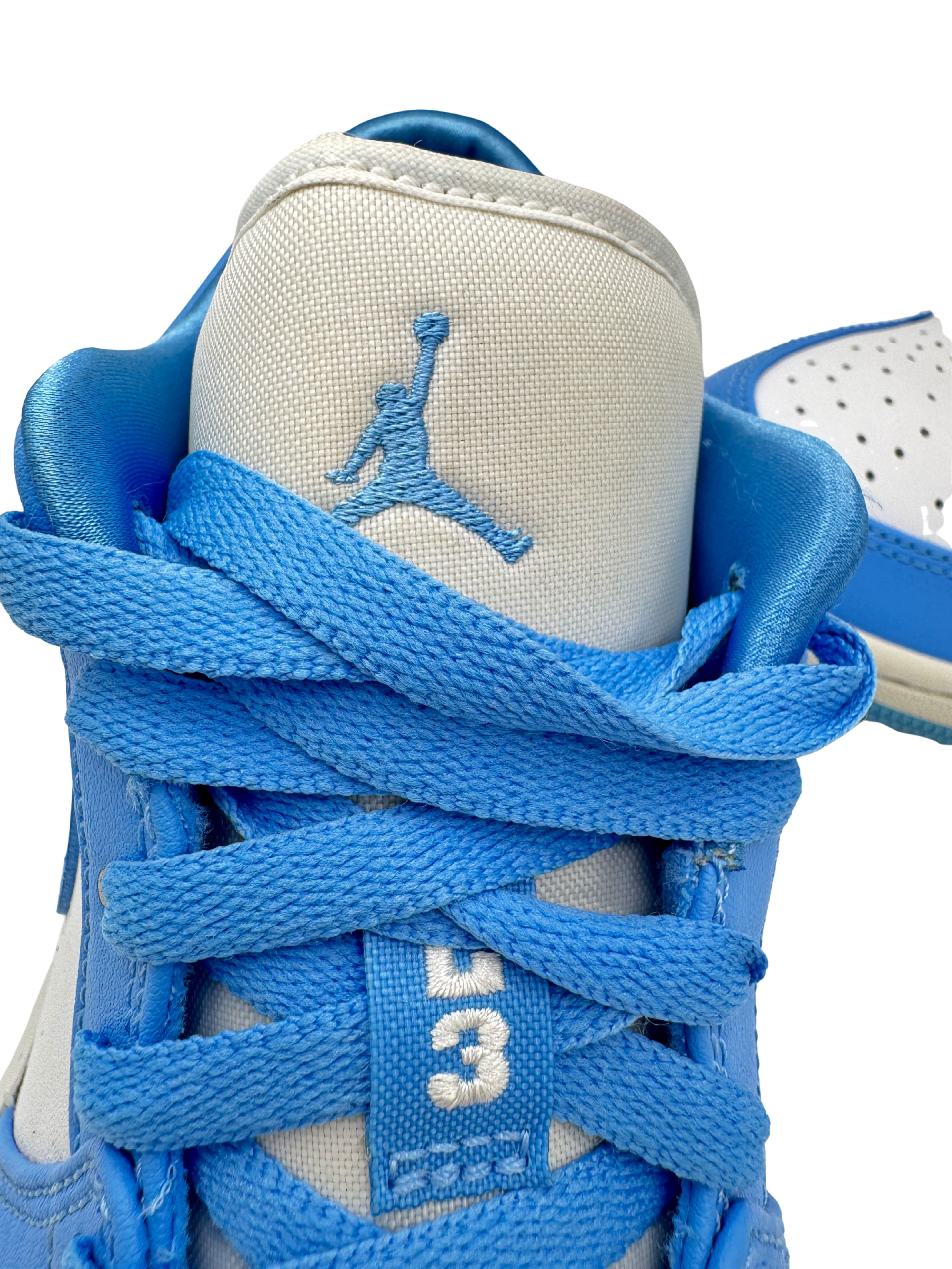 WOMEN'S - Nike Air Jordan 1 ''UNC'' Low - Light Blue Nike