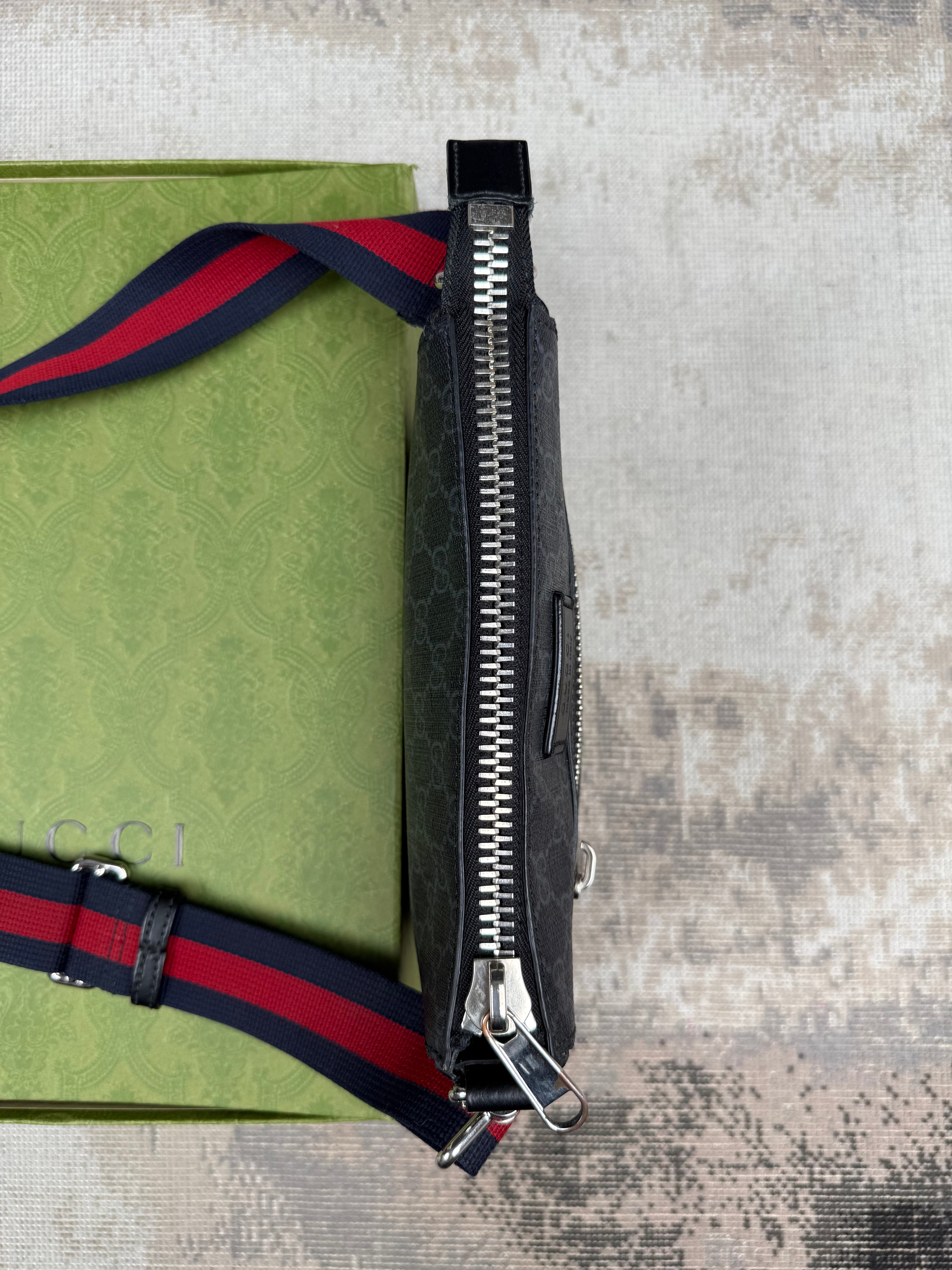 Gucci GG Supreme Messenger Bag (Small) - Black