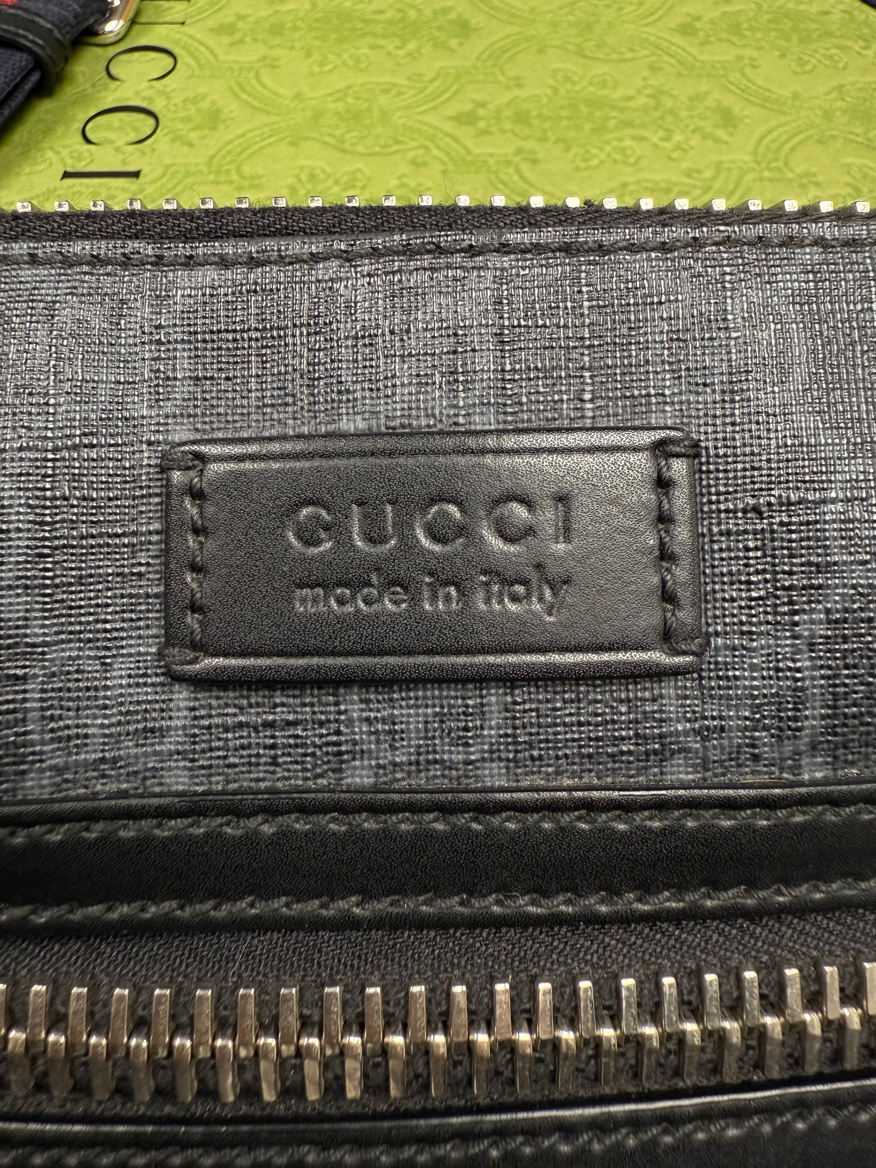 Gucci GG Supreme Messenger Bag (Small) - Black