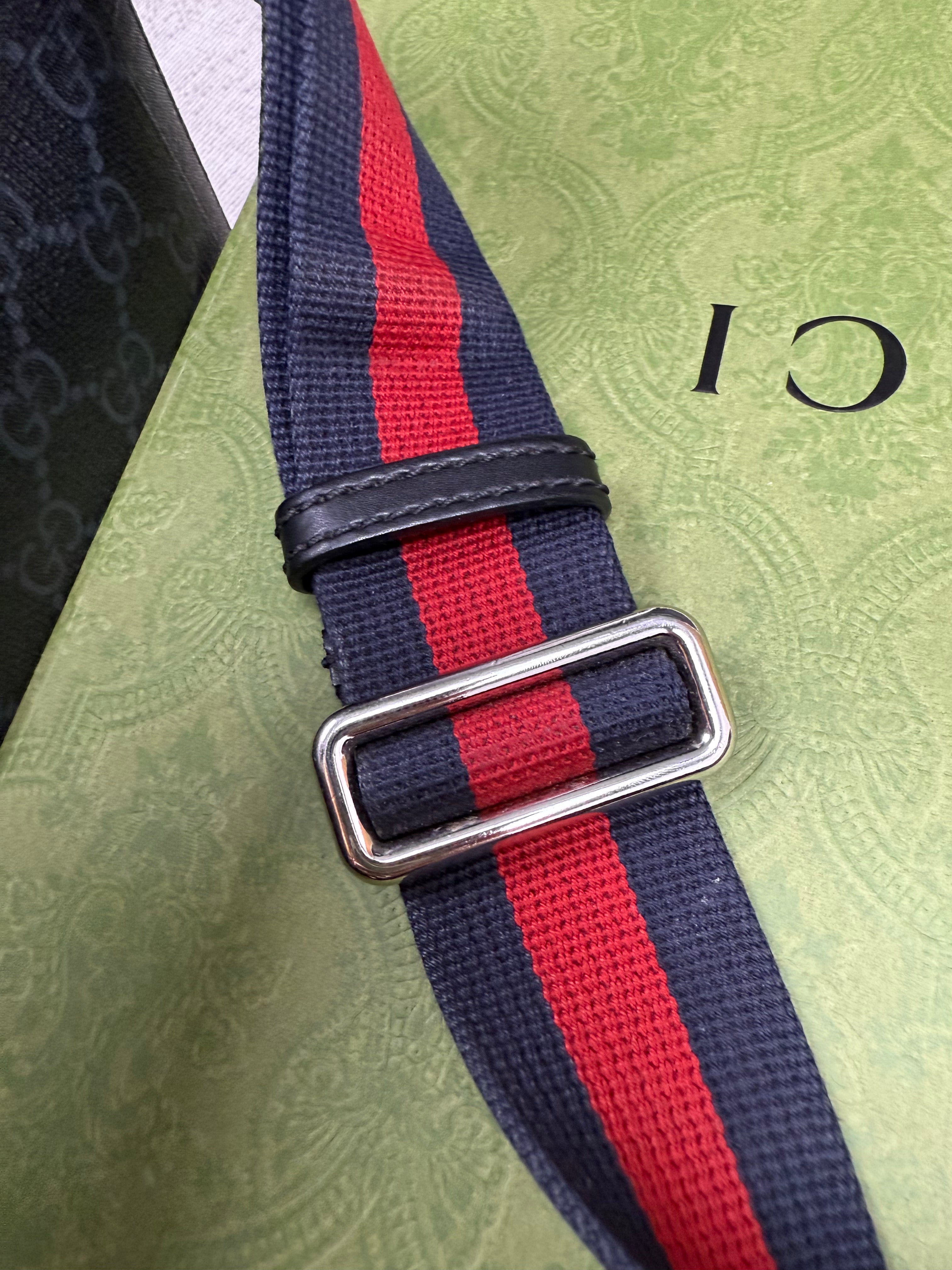 Gucci GG Supreme Messenger Bag (Small) - Black