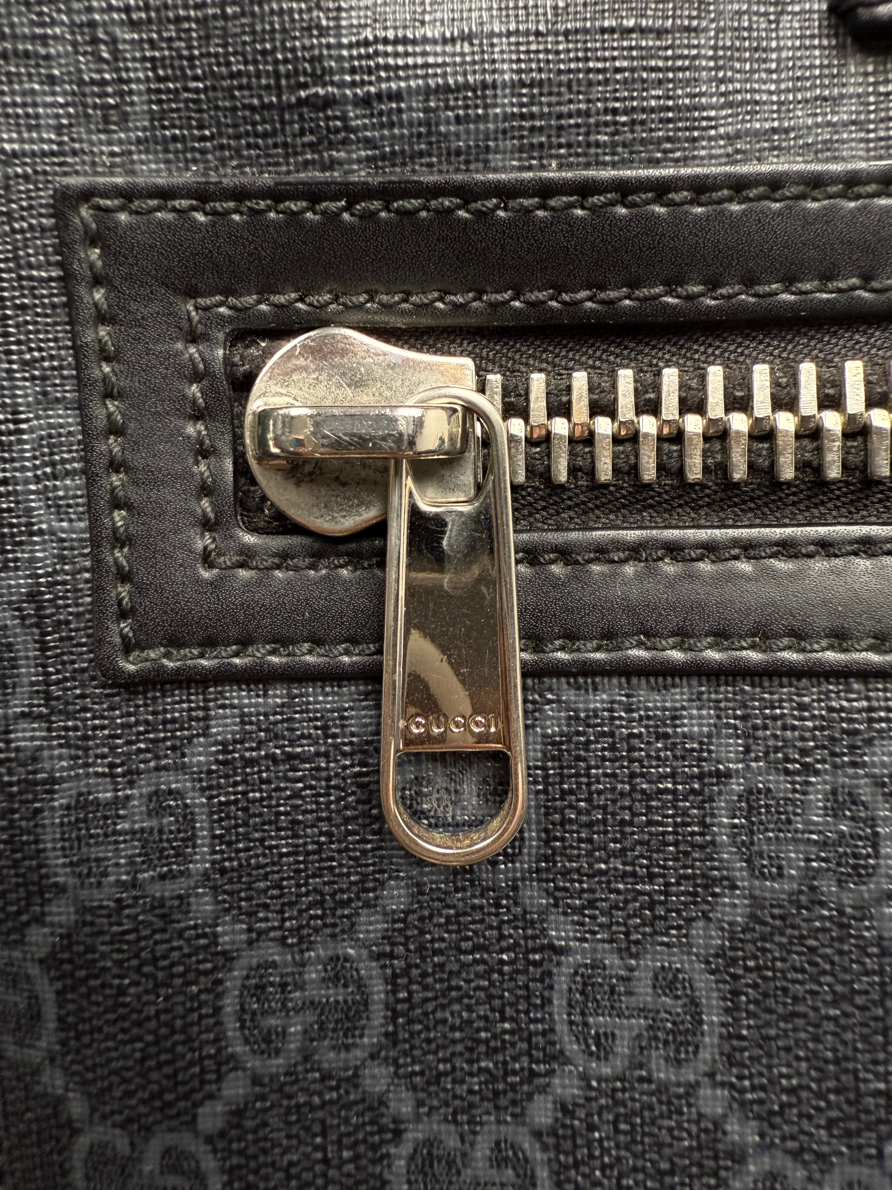 Gucci GG Supreme Messenger Bag (Small) - Black