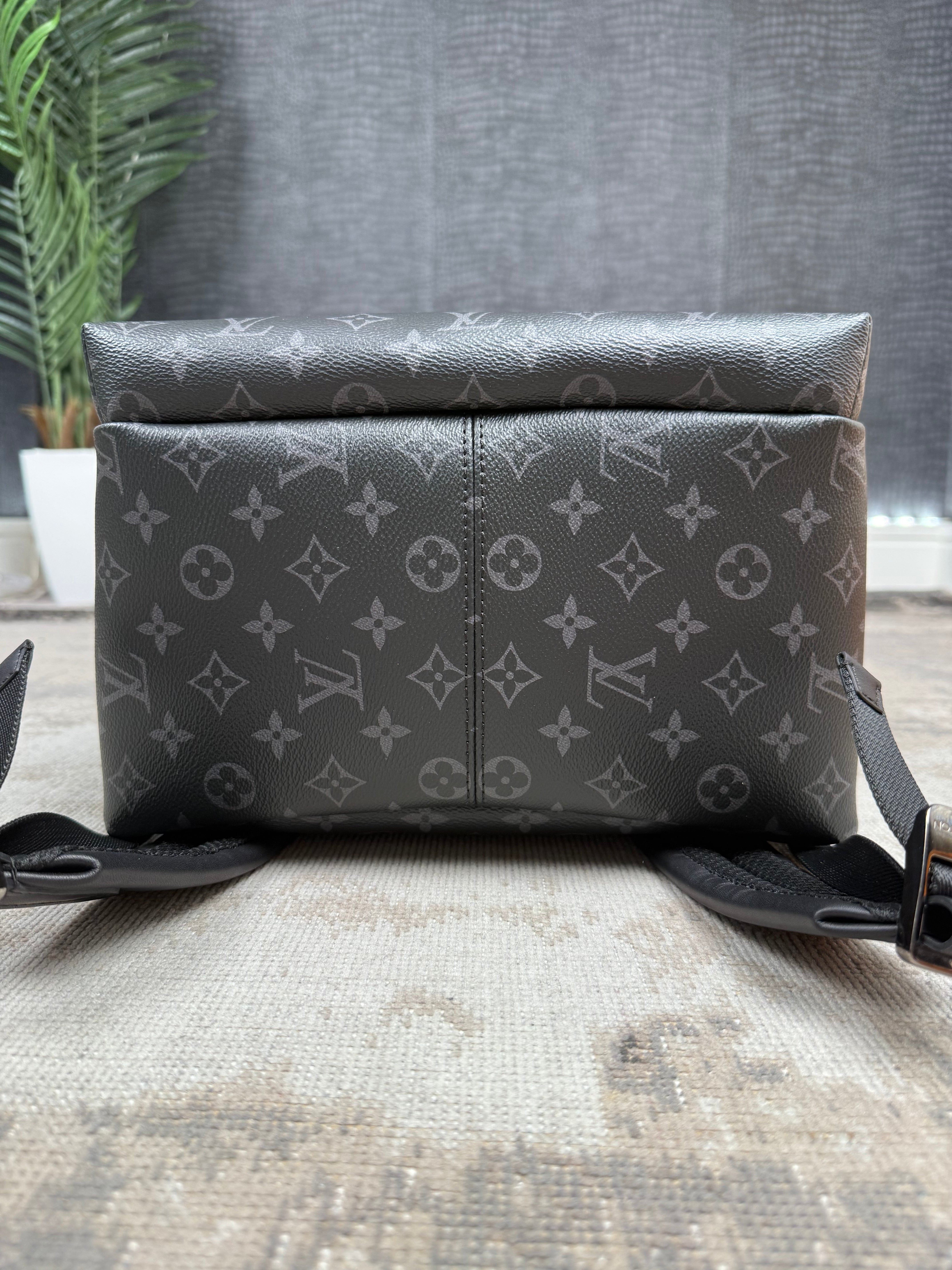 Louis Vuitton Discovery MM Backpack (Unused) Louis Vuitton